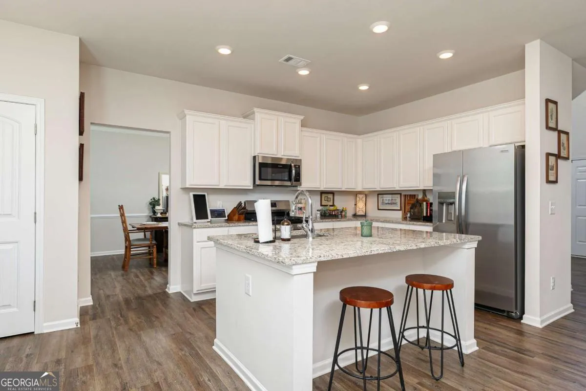 376 River Run Dr — photo 3 of 36