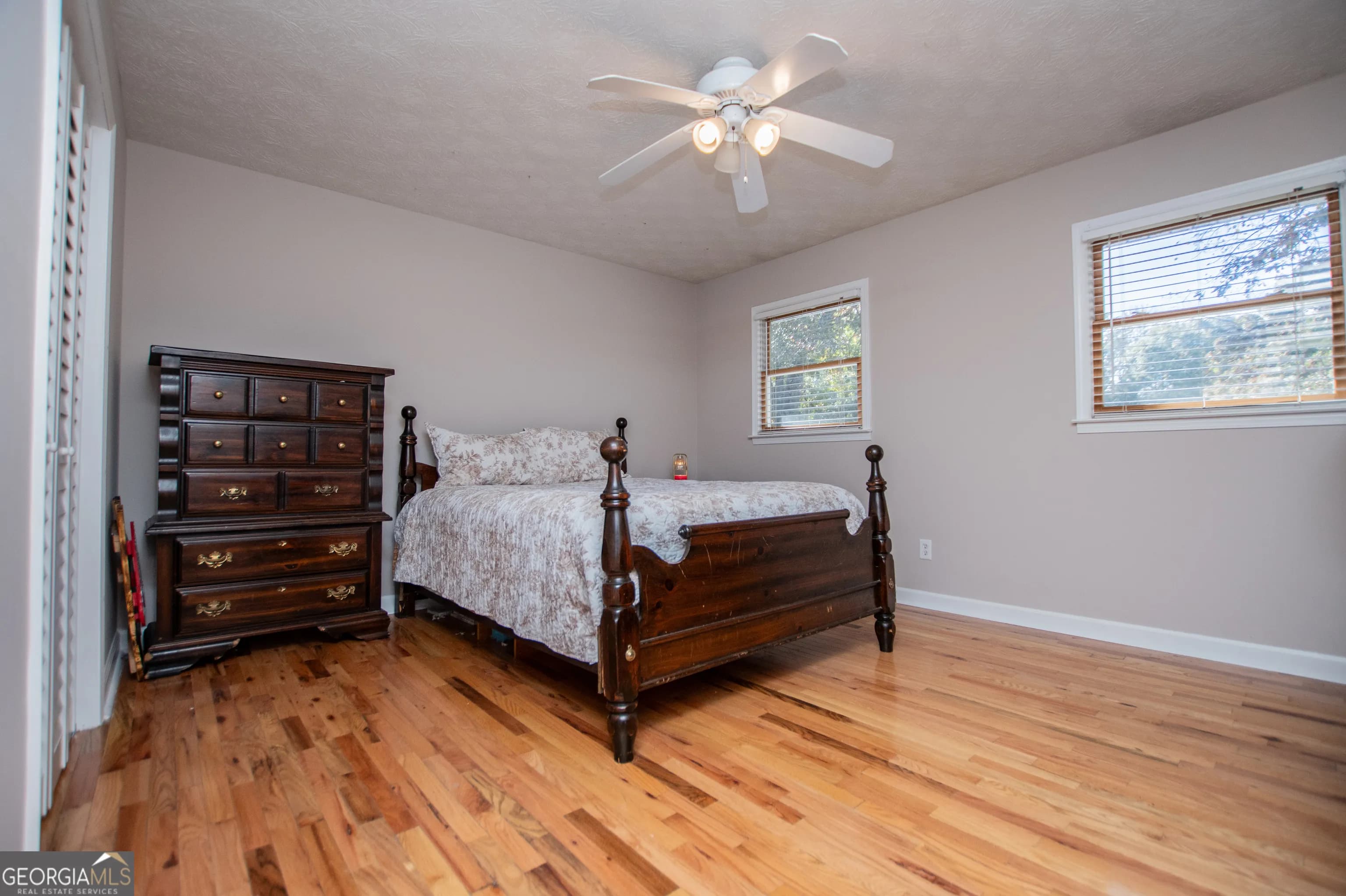 4049 Roy Ct — photo 33 of 43