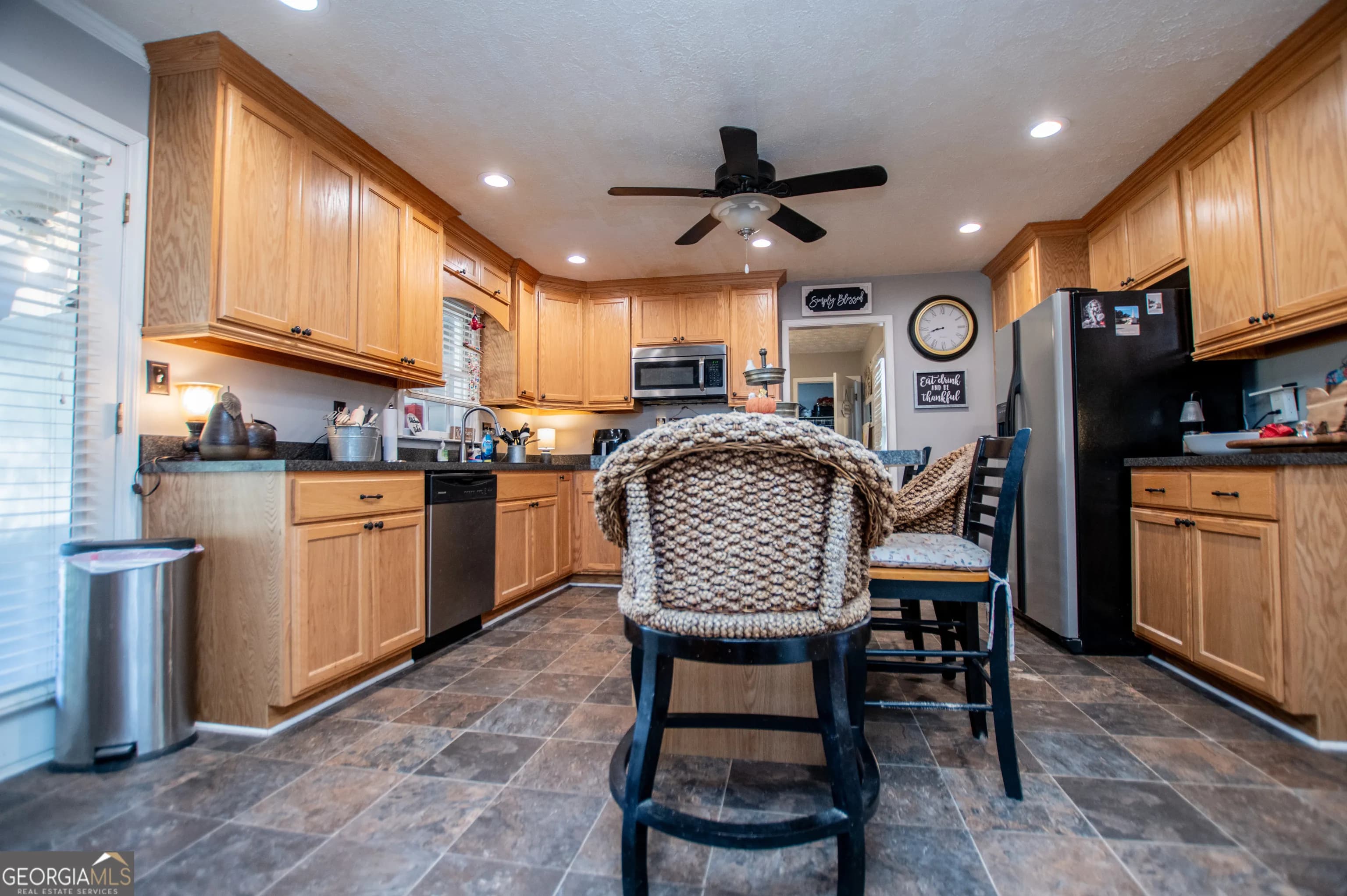 4049 Roy Ct — photo 9 of 43