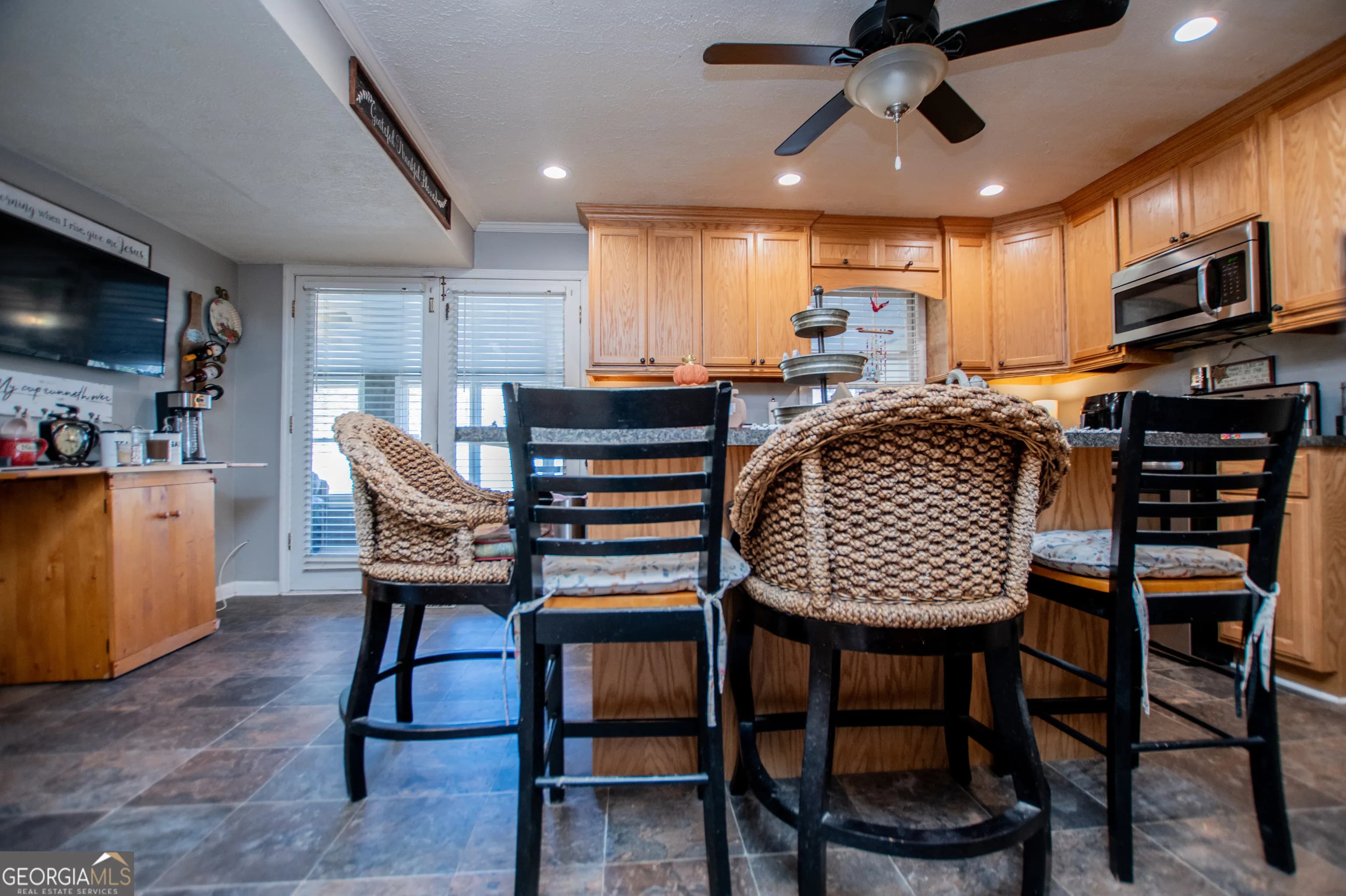 4049 Roy Ct — photo 16 of 43