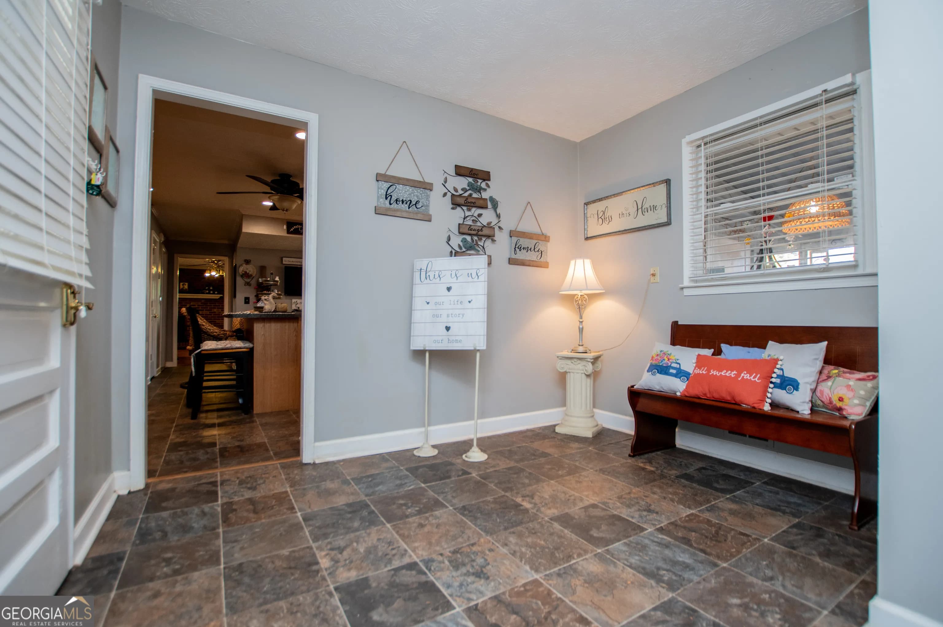 4049 Roy Ct — photo 18 of 43