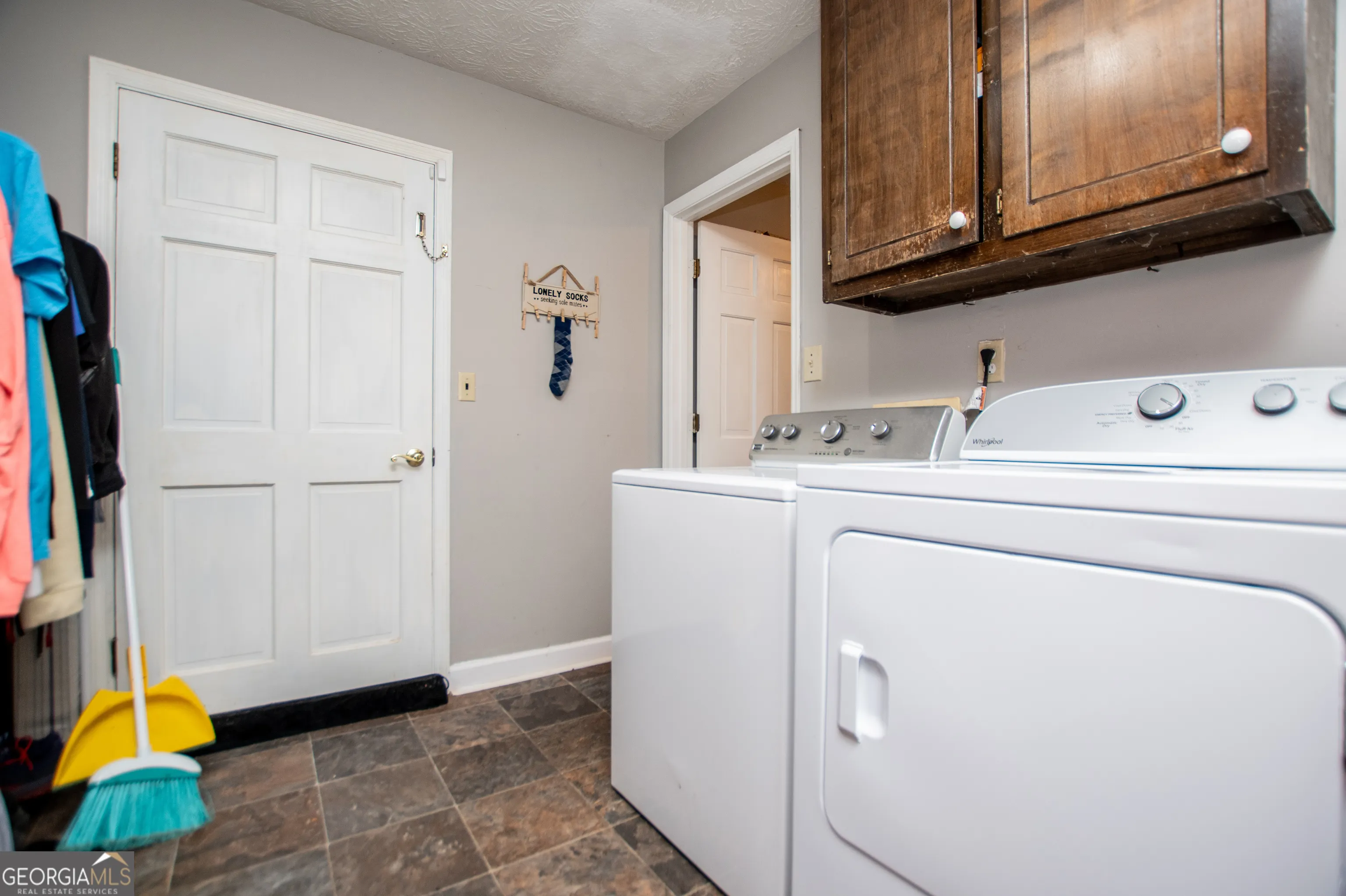 4049 Roy Ct — photo 21 of 43