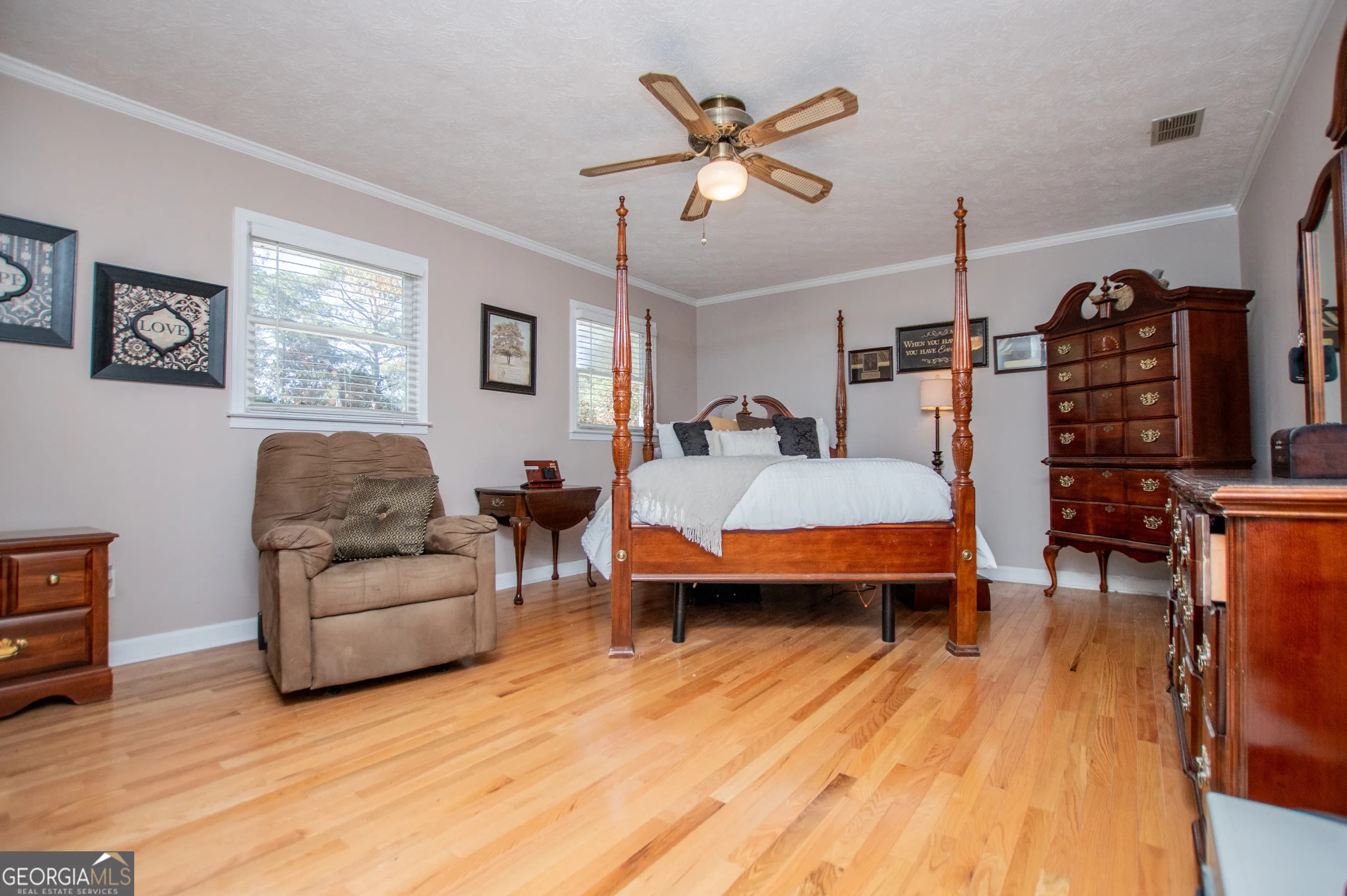 4049 Roy Ct — photo 23 of 43