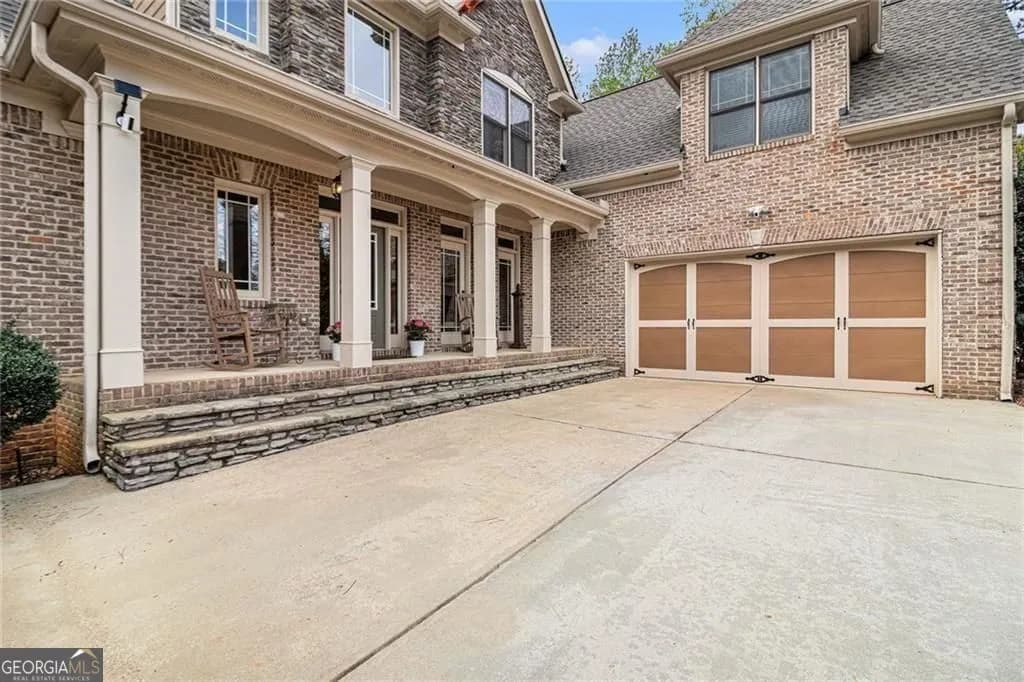7497 Treehouse Ct — photo 13 of 64