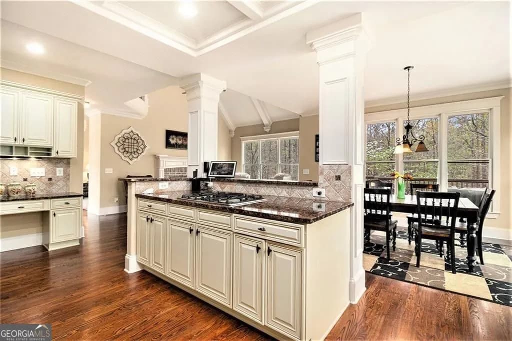 7497 Treehouse Ct — photo 11 of 64