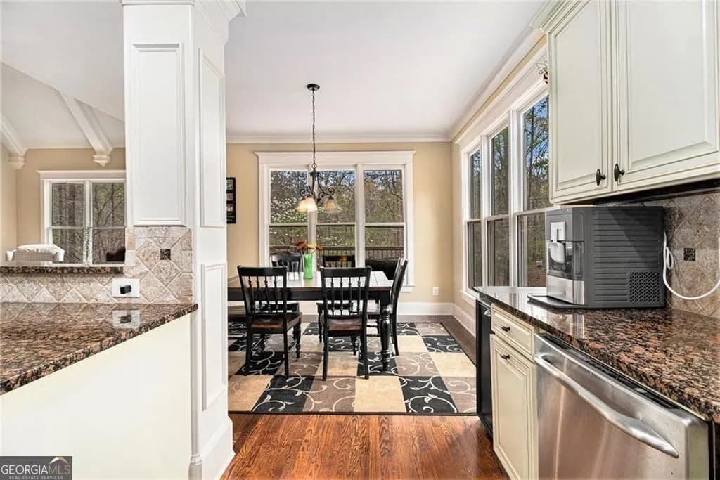 7497 Treehouse Ct — photo 10 of 64