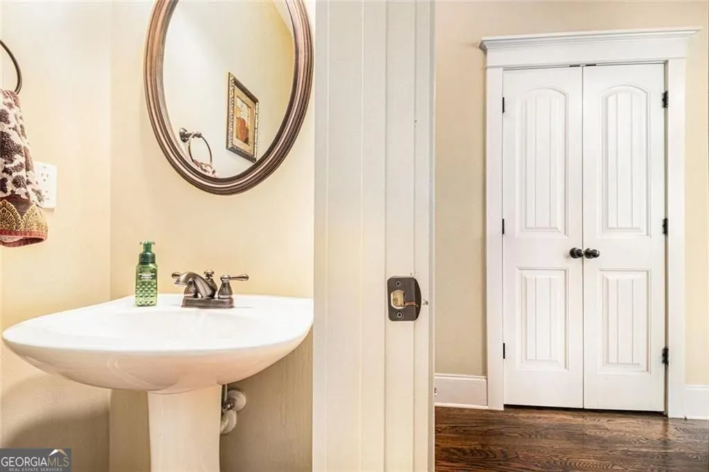 7497 Treehouse Ct — photo 15 of 64