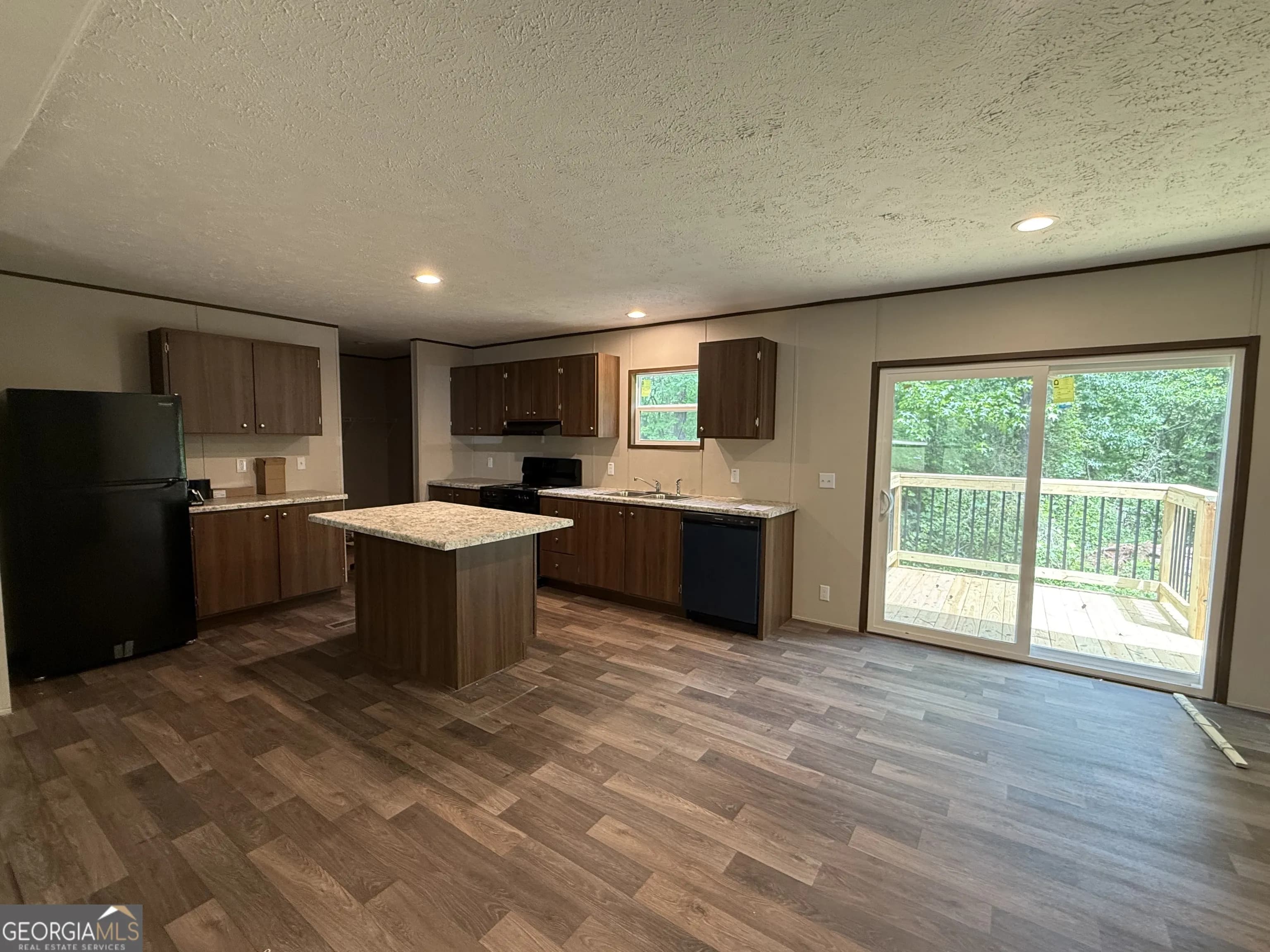 166 Evergreen Dr — photo 9 of 12