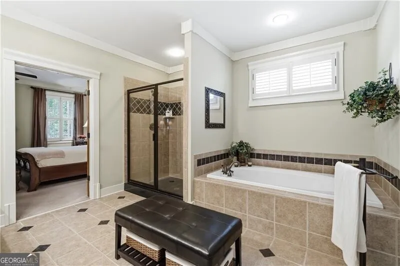 136 Lullwater Ln — photo 29 of 80