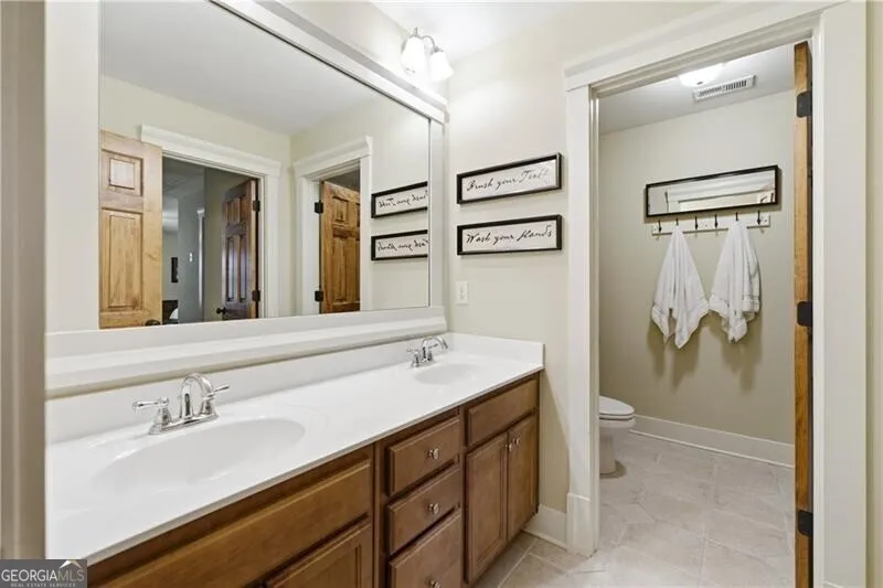 136 Lullwater Ln — photo 40 of 80