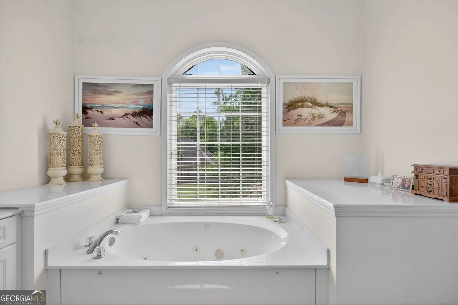 1011 Chestnut Creek Dr — photo 19 of 53