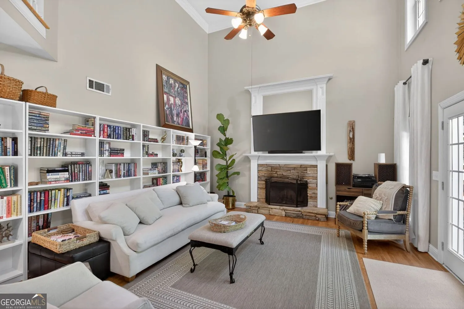 1011 Chestnut Creek Dr — photo 8 of 53