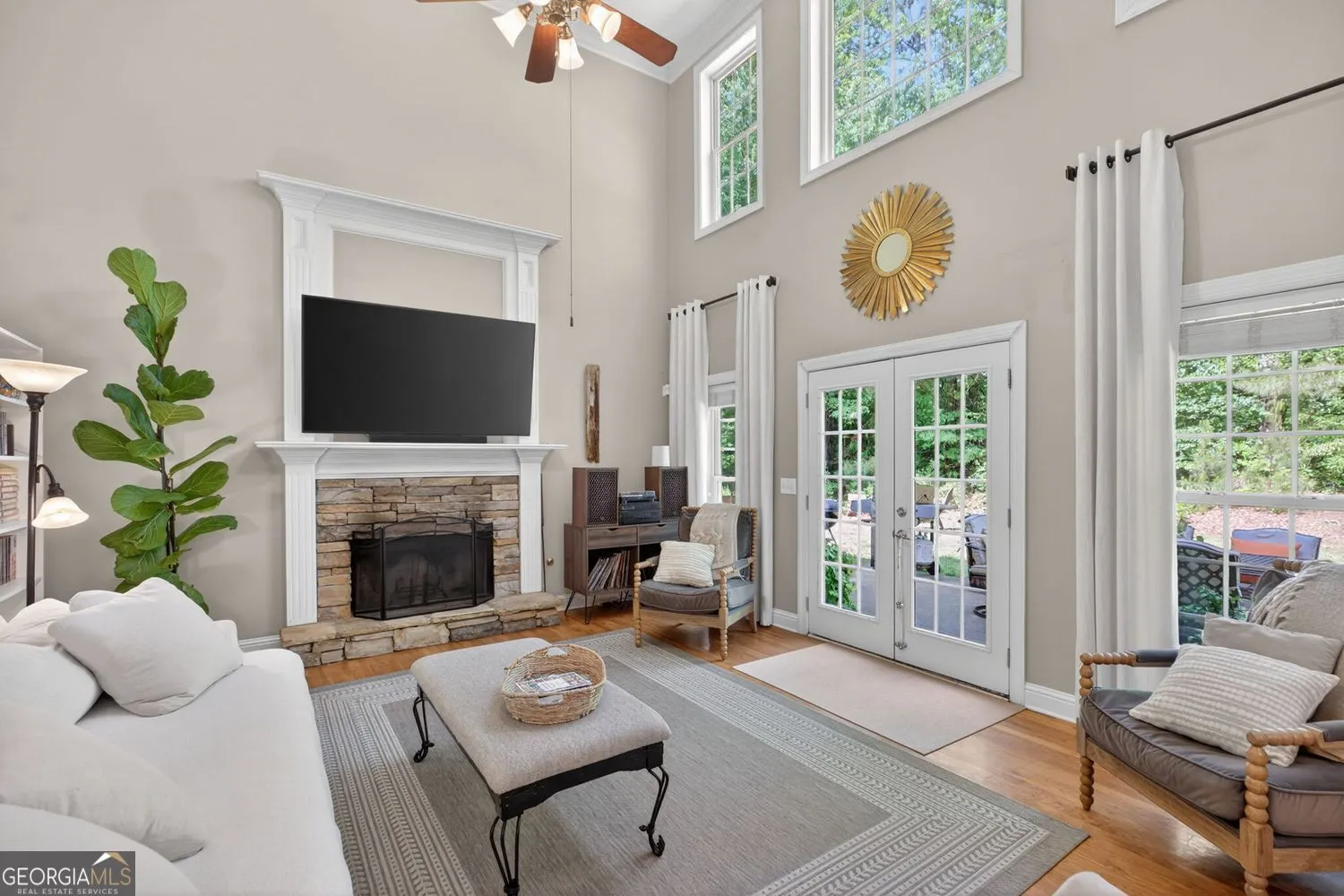 1011 Chestnut Creek Dr — photo 10 of 53