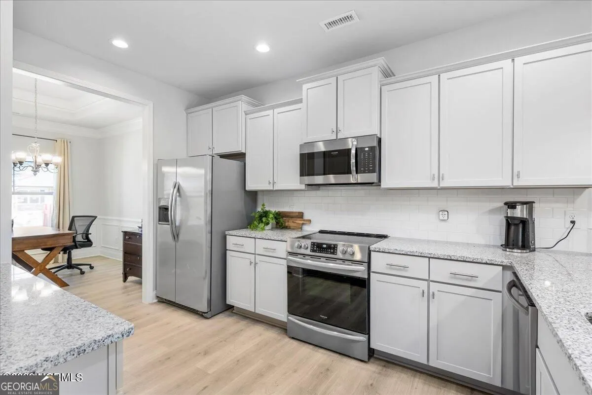 205 Laney Dr — photo 16 of 19