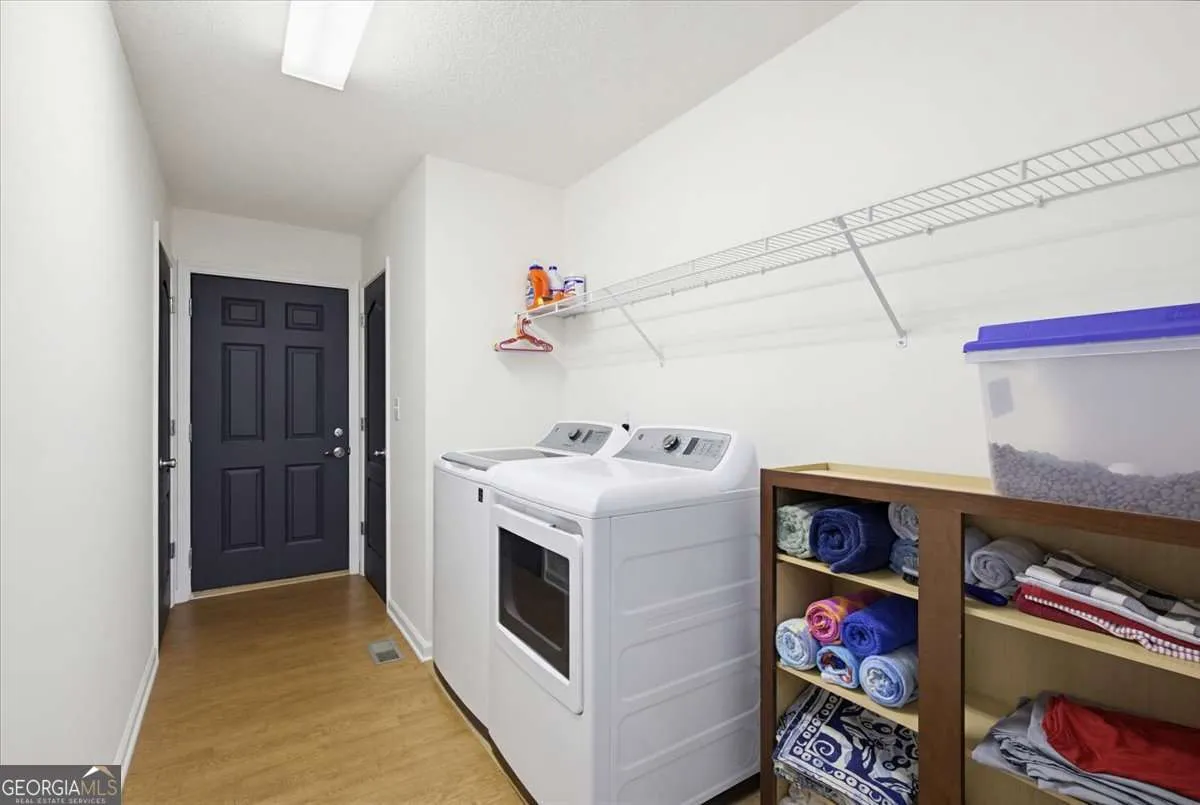 108 Misty Oak Ln — photo 17 of 37