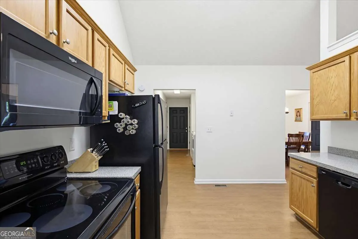 108 Misty Oak Ln — photo 6 of 37