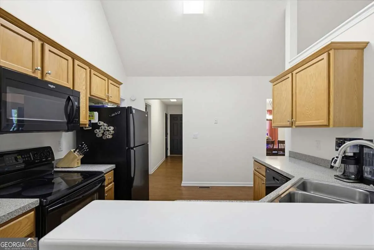 108 Misty Oak Ln — photo 16 of 37