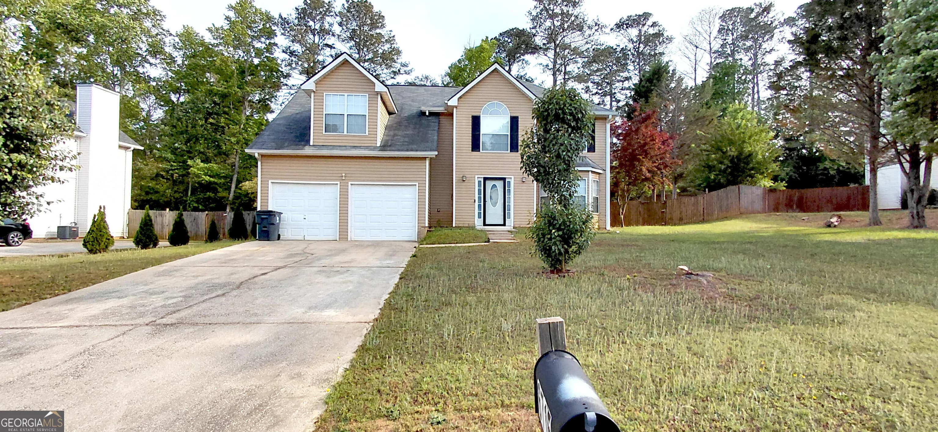 6715 Manor Creek Dr — photo 2 of 36