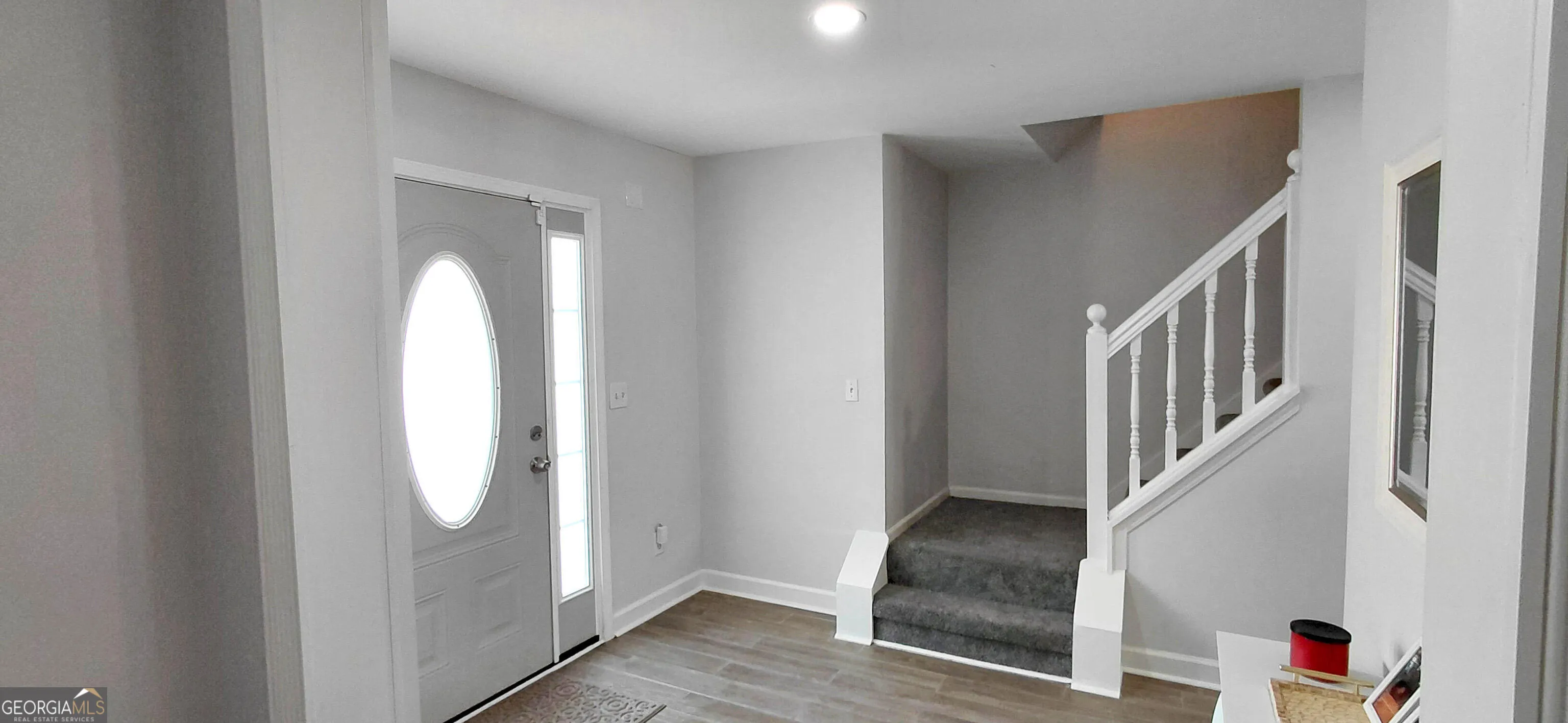 6715 Manor Creek Dr — photo 13 of 36