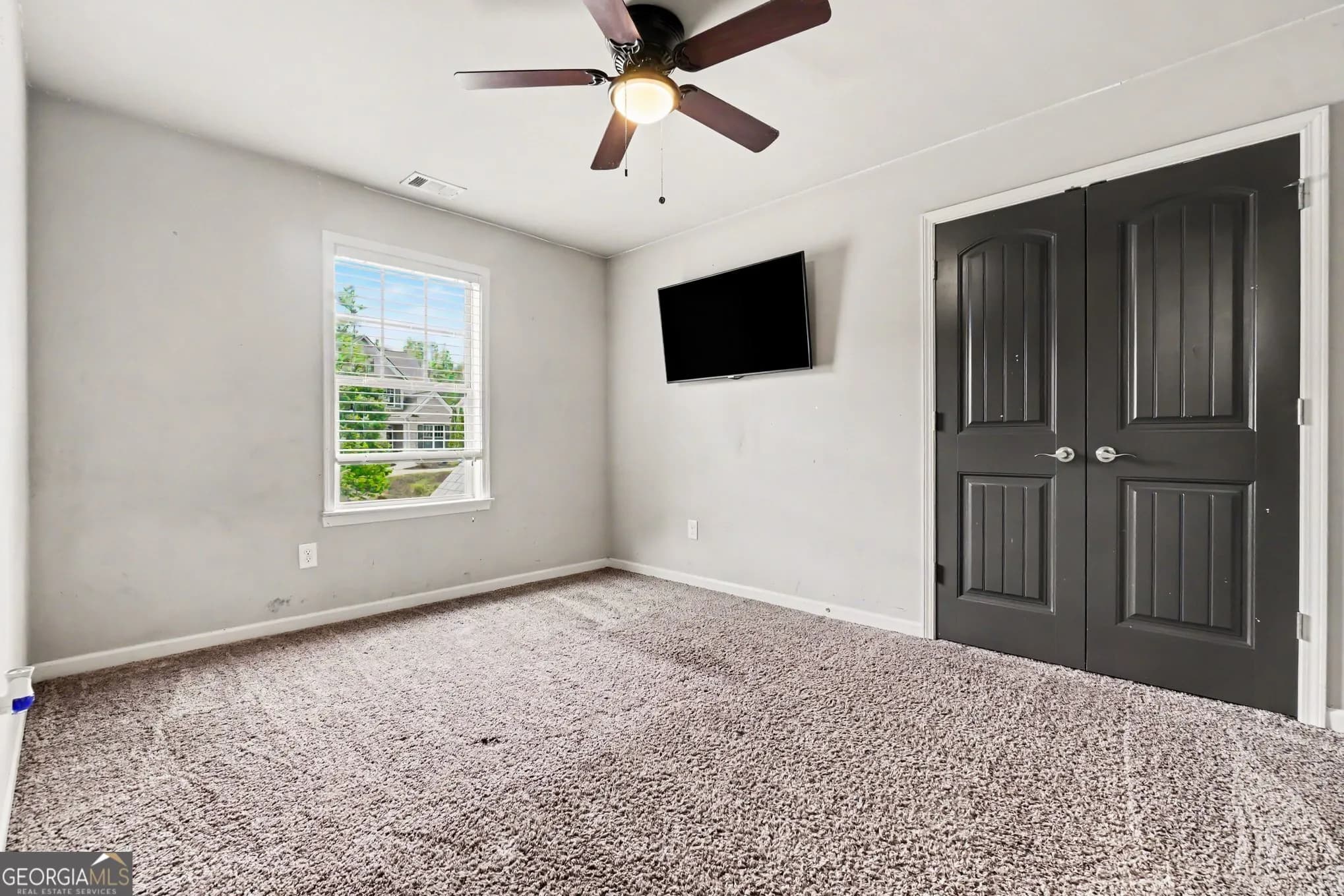 93 Grace Arbor Ln — photo 10 of 44