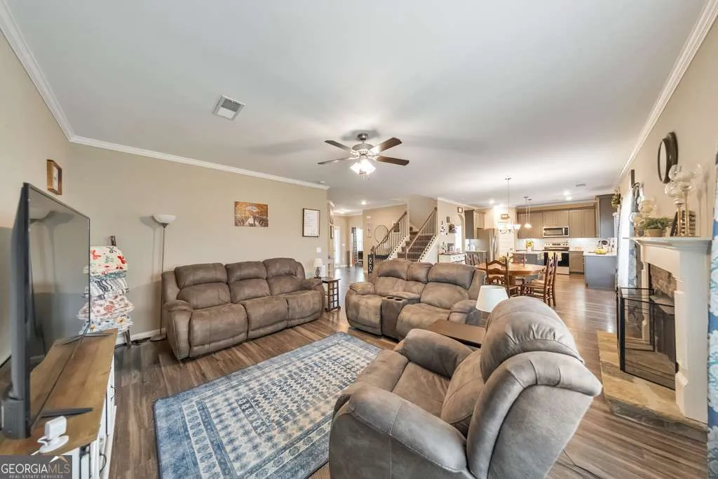 54 Ashbridge Ln — photo 11 of 51
