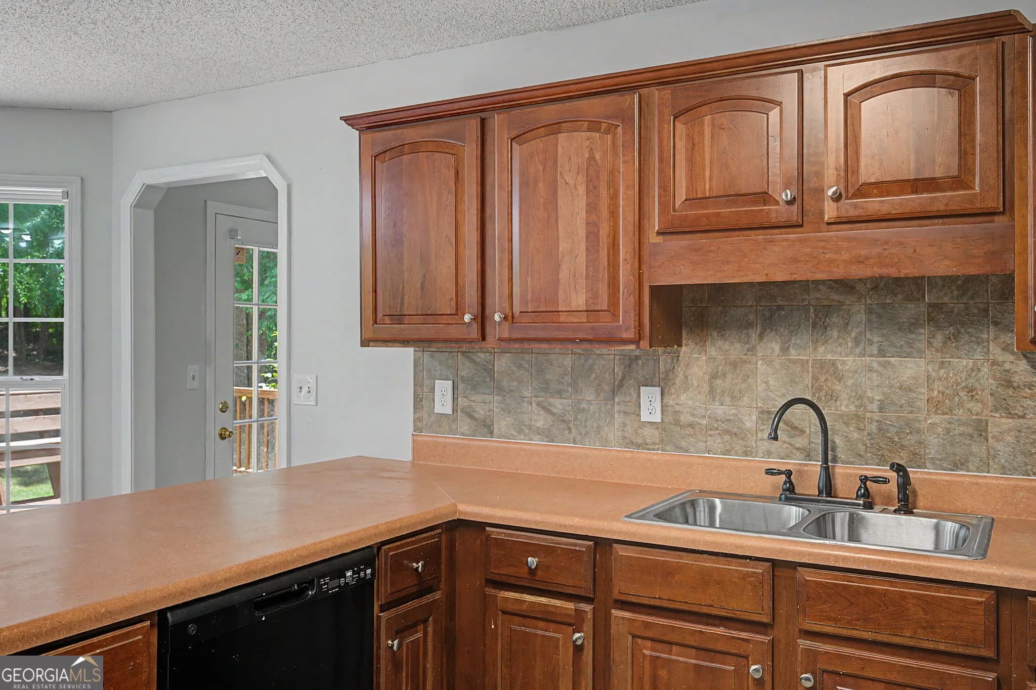 222 Riverstone Dr — photo 10 of 56