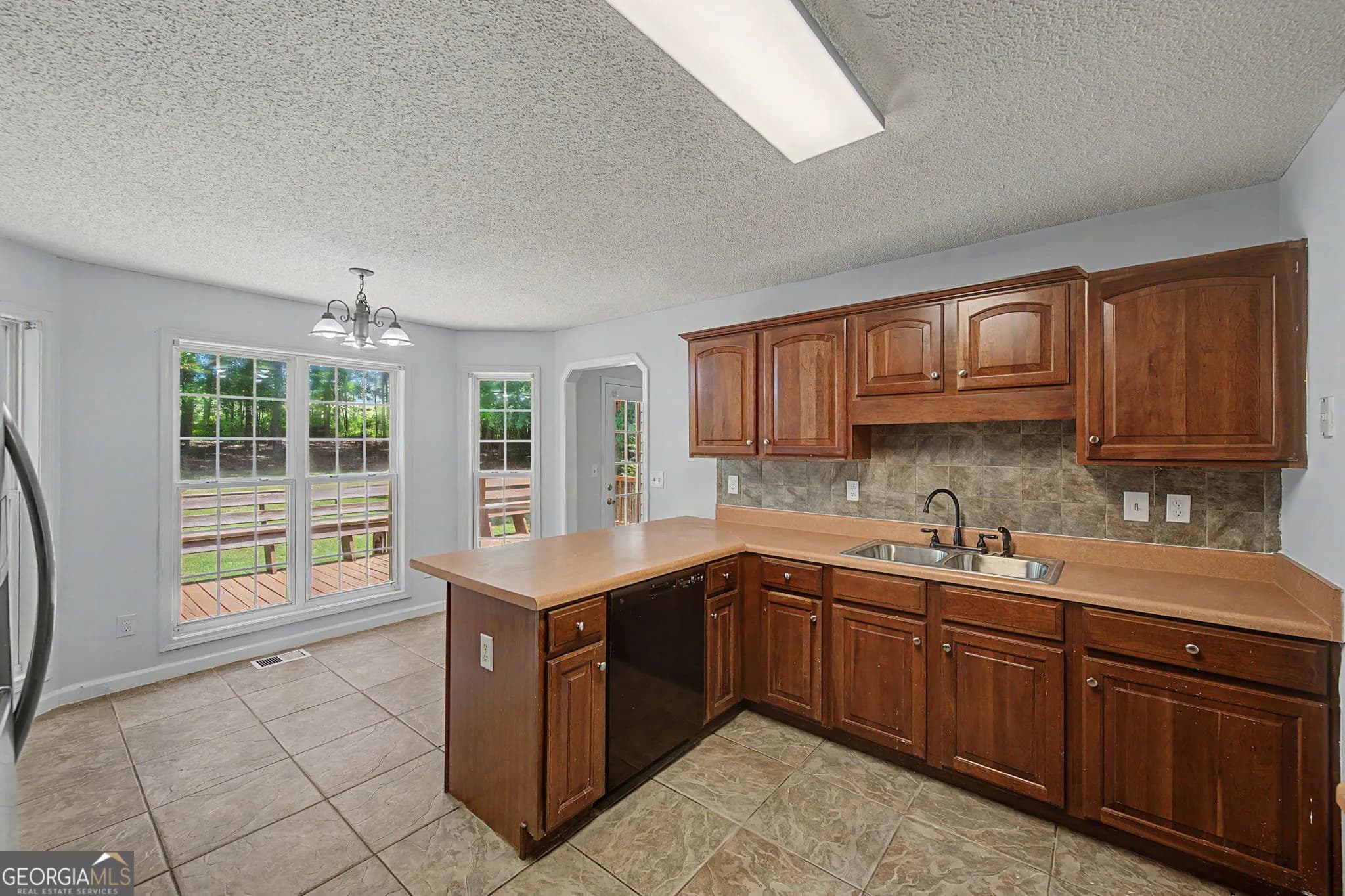 222 Riverstone Dr — photo 9 of 56