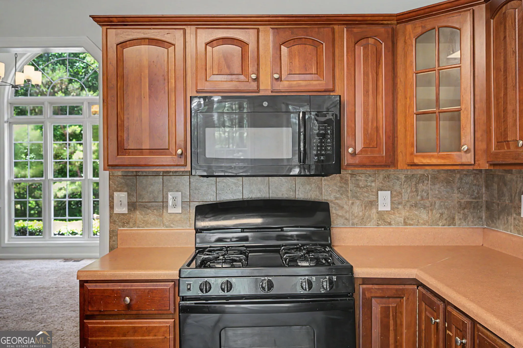 222 Riverstone Dr — photo 11 of 56