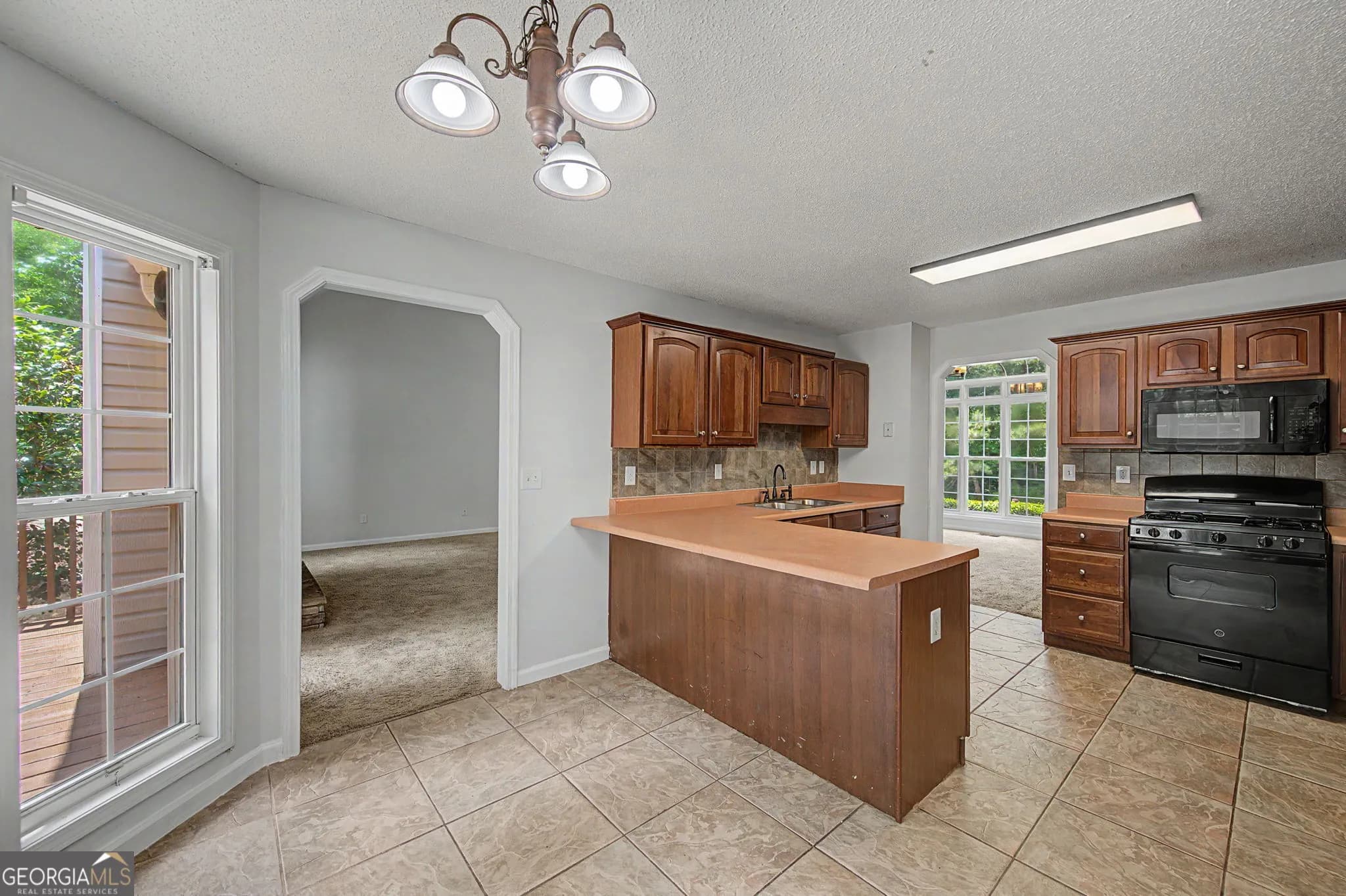 222 Riverstone Dr — photo 12 of 56