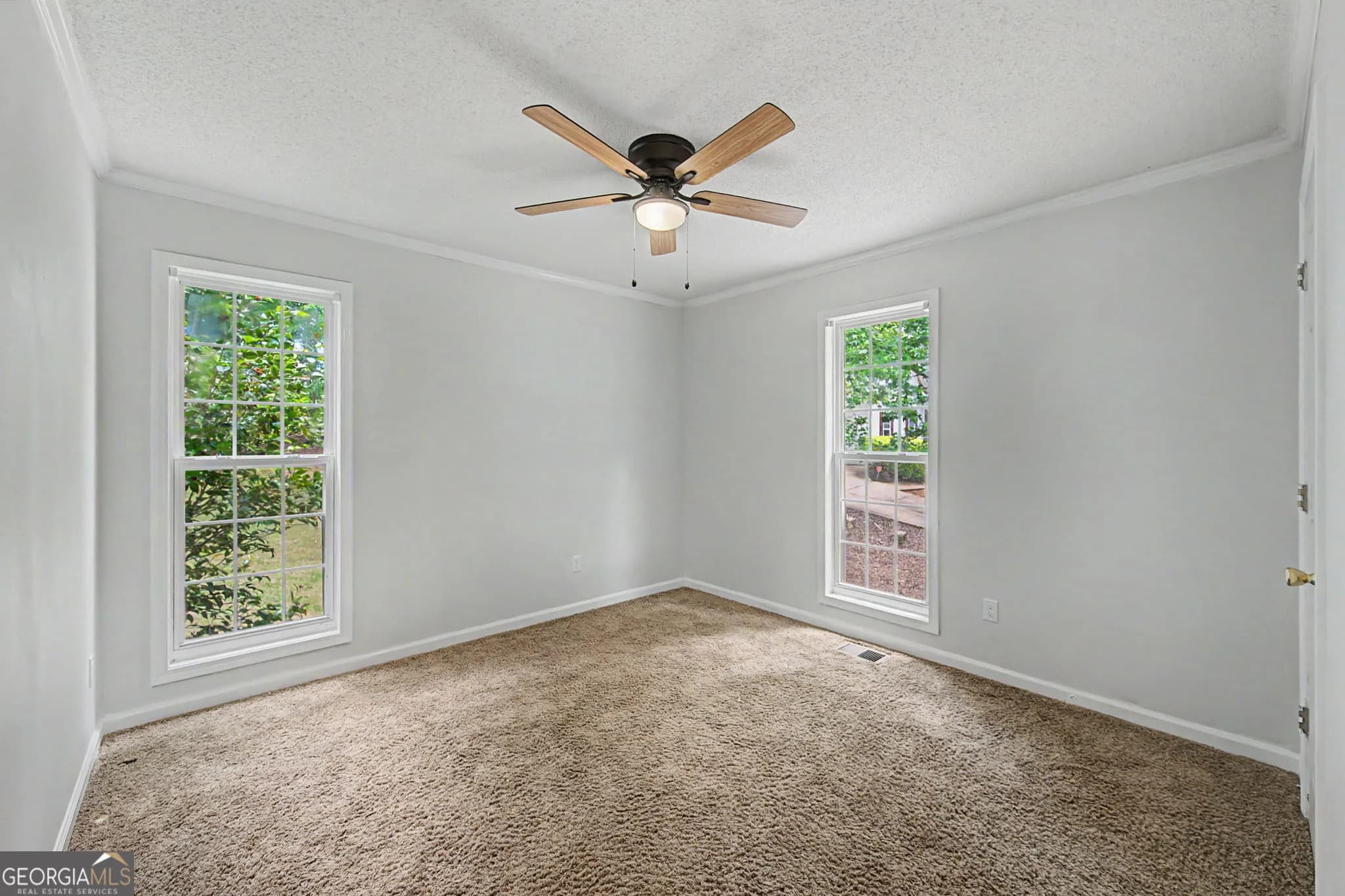 222 Riverstone Dr — photo 16 of 56