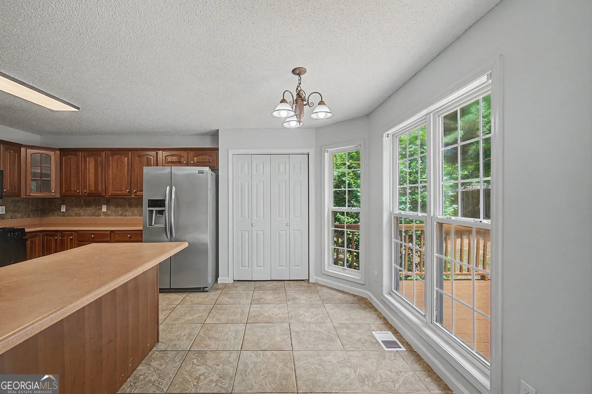 222 Riverstone Dr — photo 14 of 56