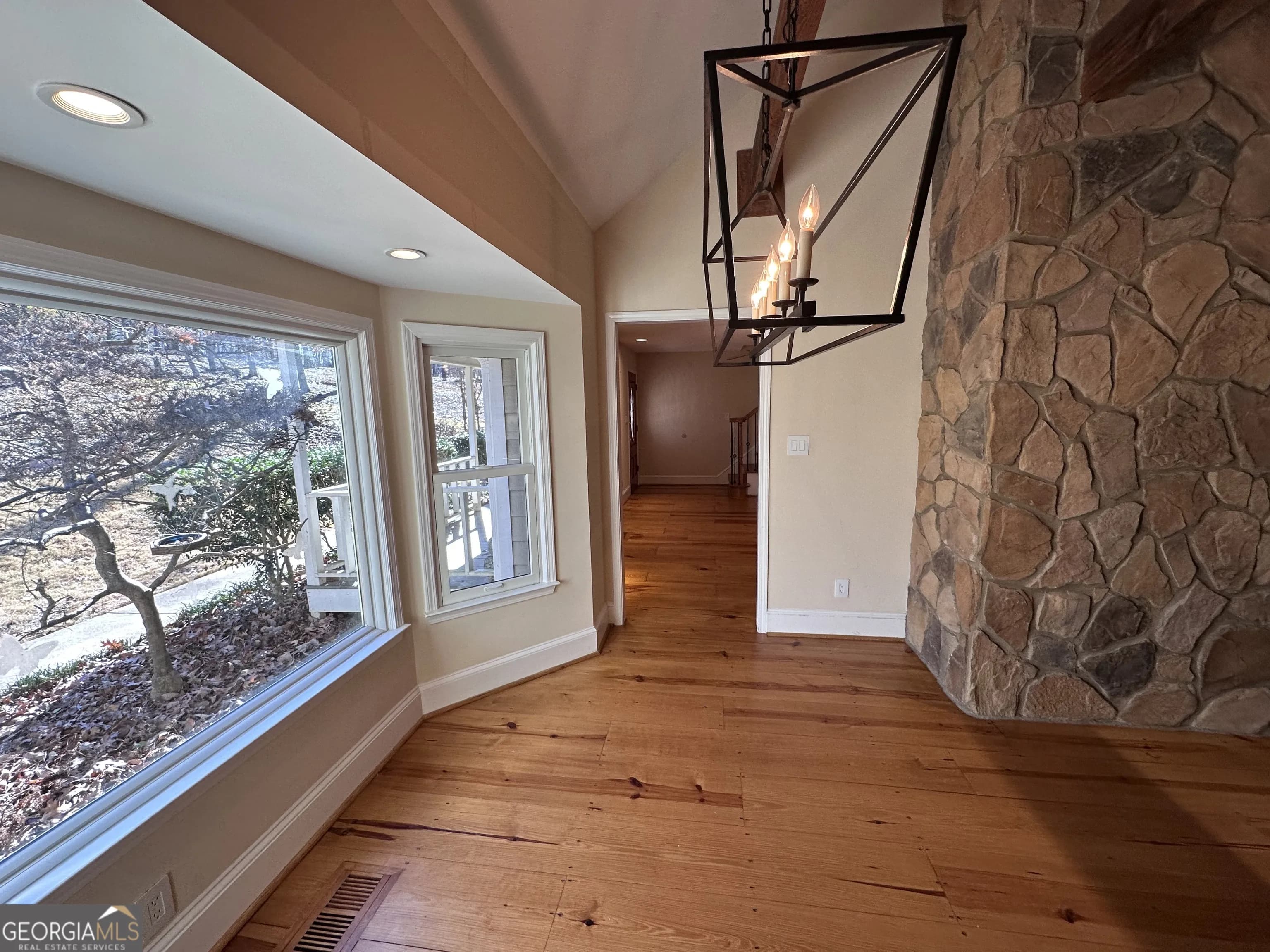 8518 Downs Rd — photo 11 of 82