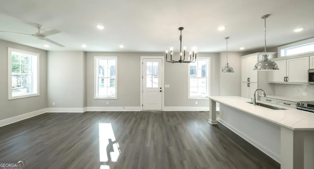 485 West Ave — photo 37 of 41