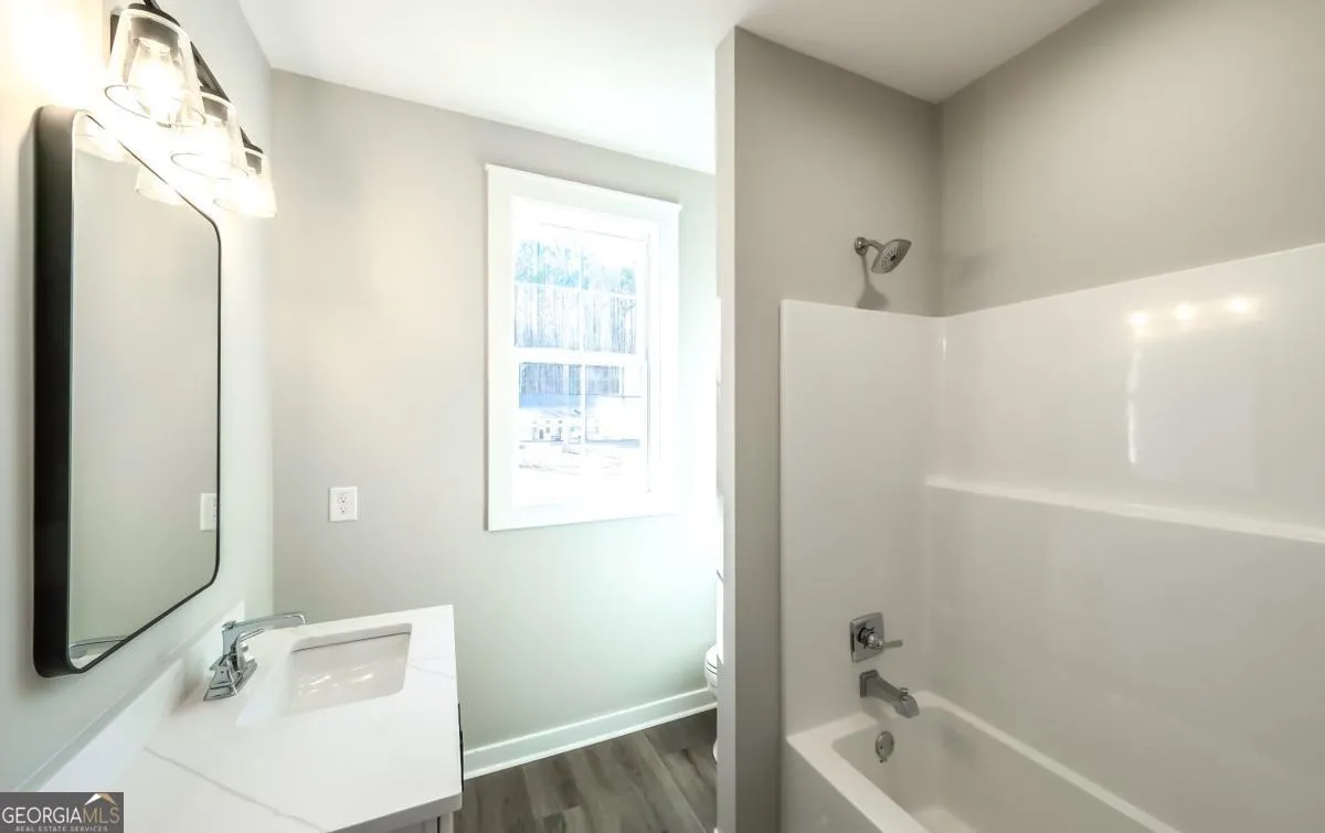 485 West Ave — photo 15 of 41