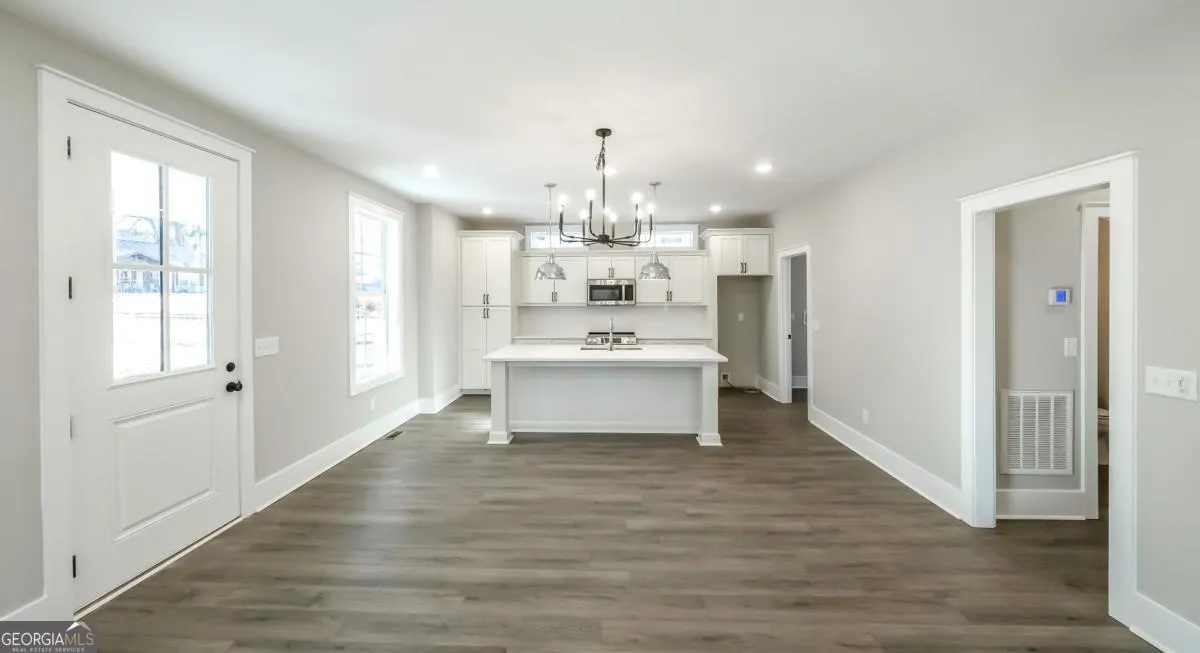 485 West Ave — photo 24 of 41