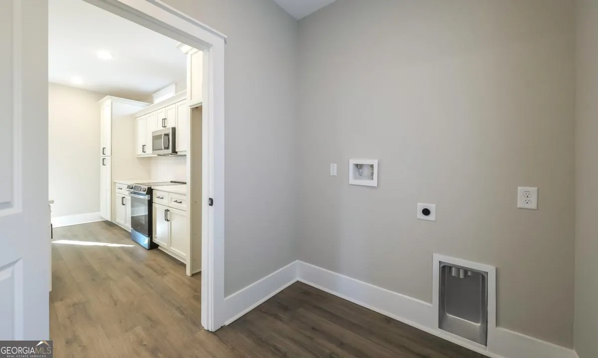 485 West Ave — photo 7 of 41