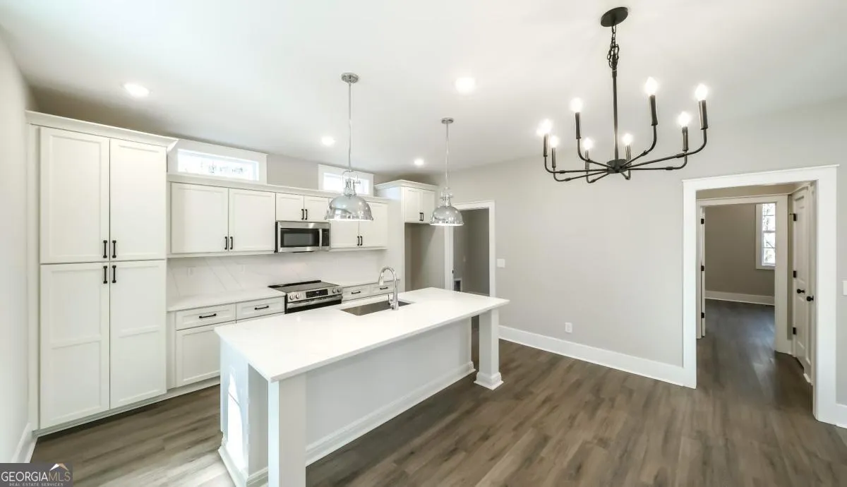 485 West Ave — photo 6 of 41