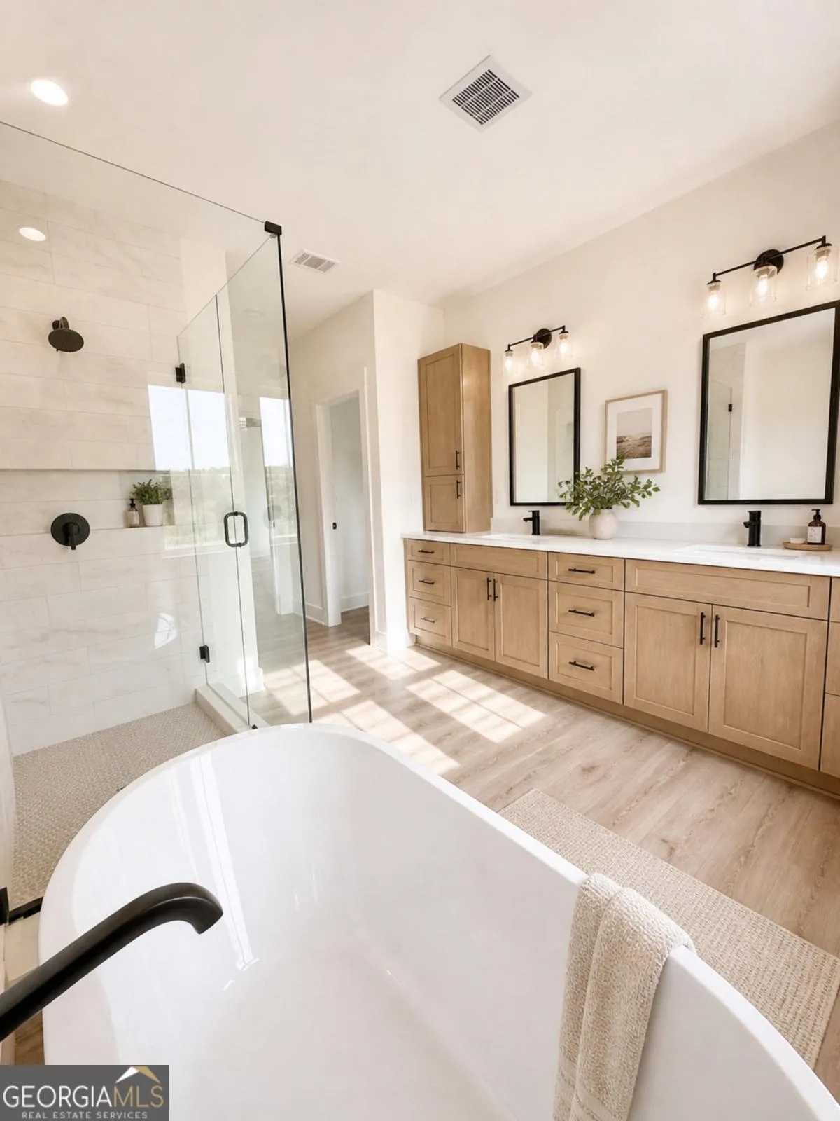 790 Ferguson Pl — photo 8 of 19
