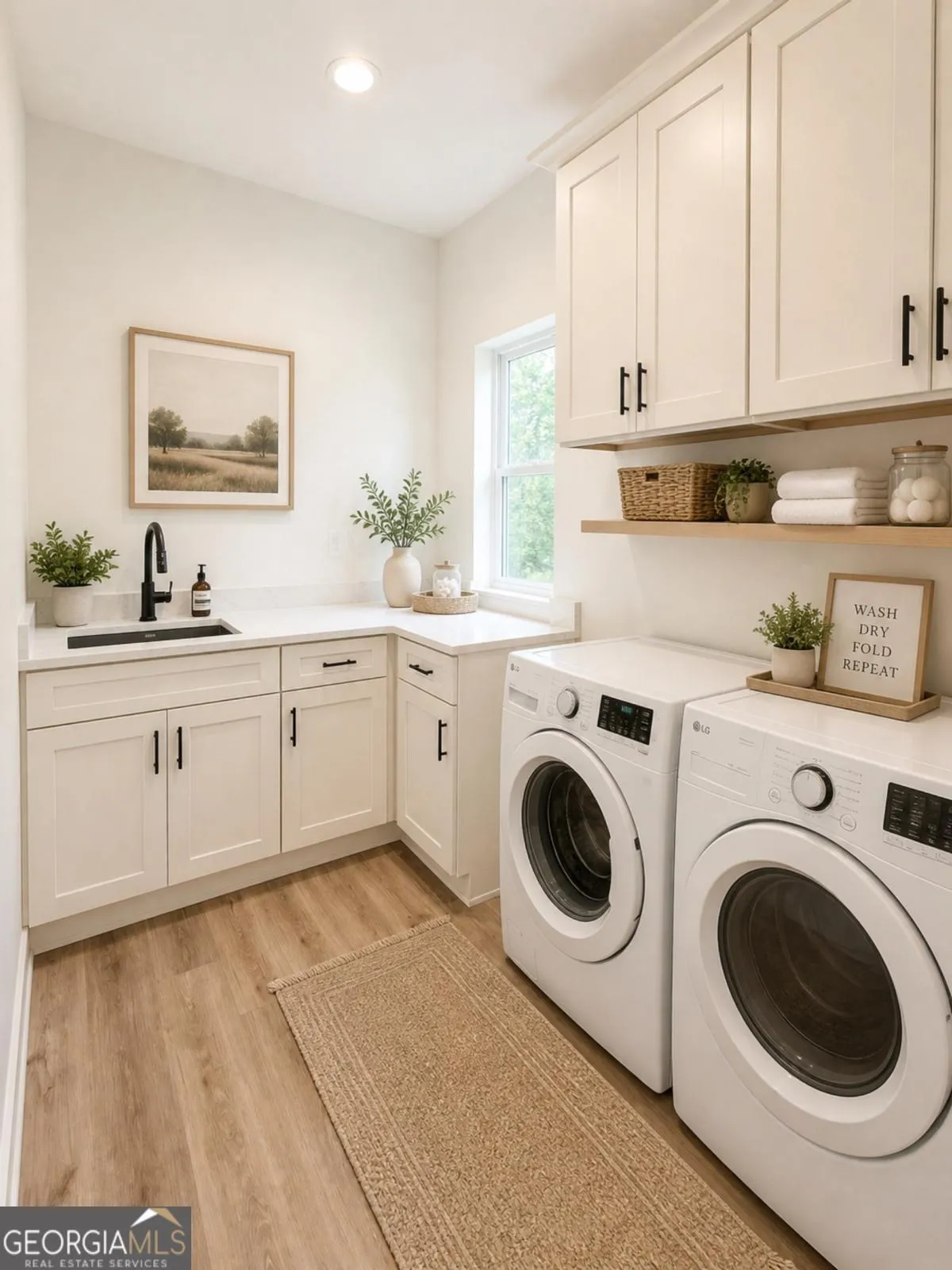 790 Ferguson Pl — photo 6 of 19