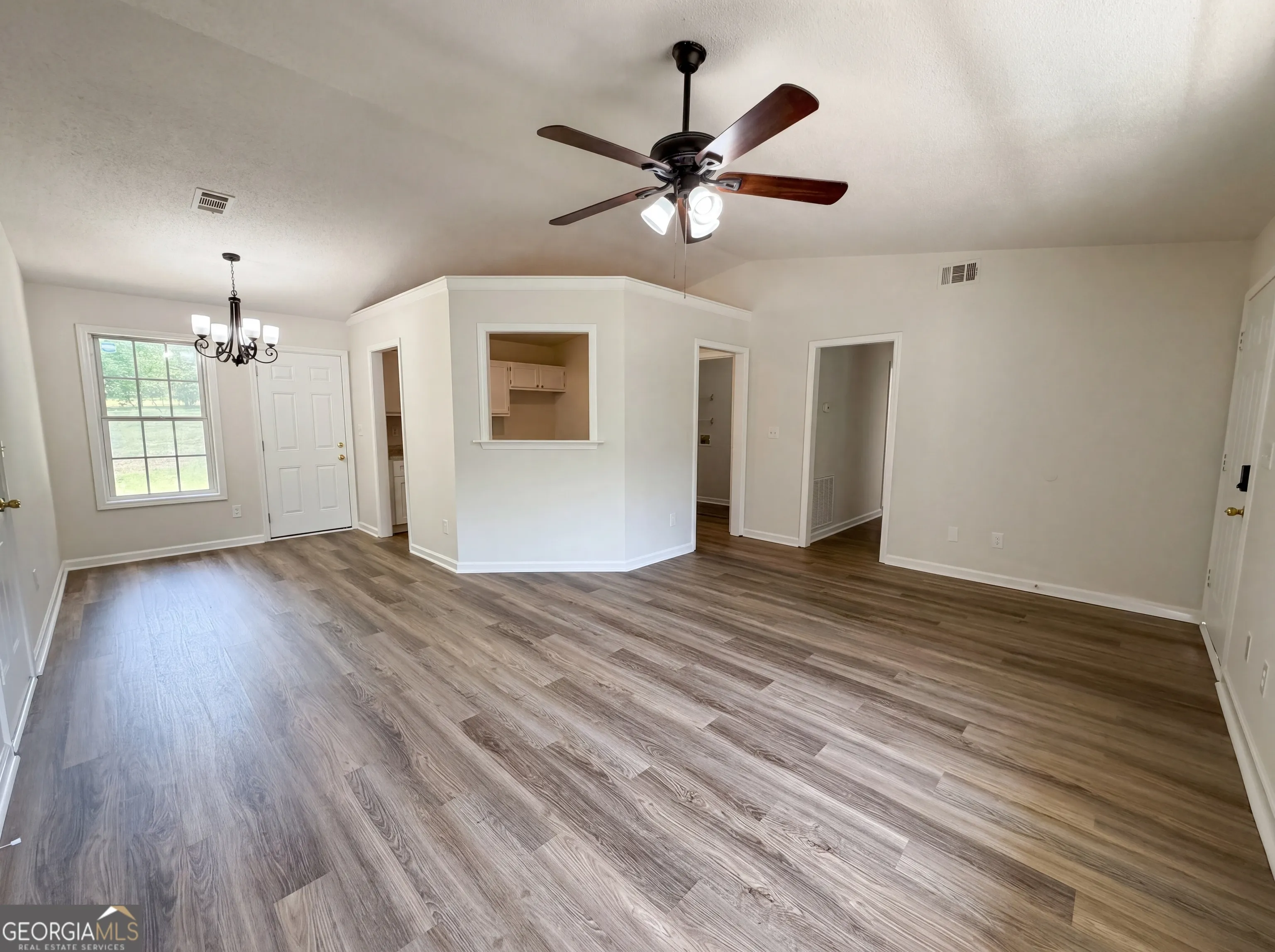 385 Southern Trace Dr — photo 5 of 21