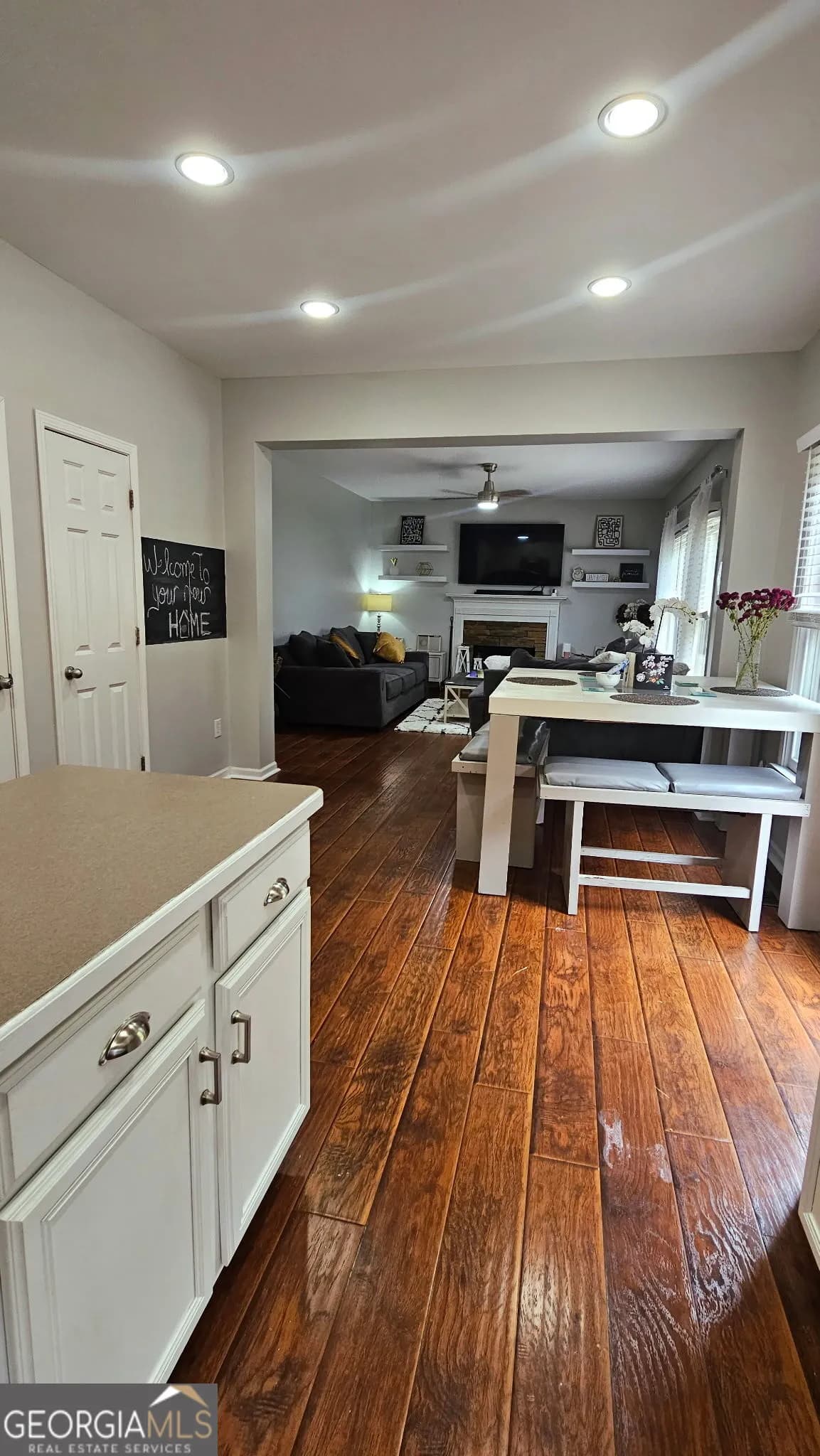 402 Homestead Dr — photo 4 of 39