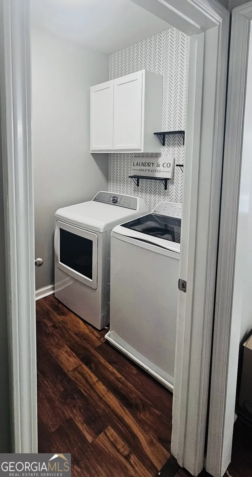 402 Homestead Dr — photo 5 of 39