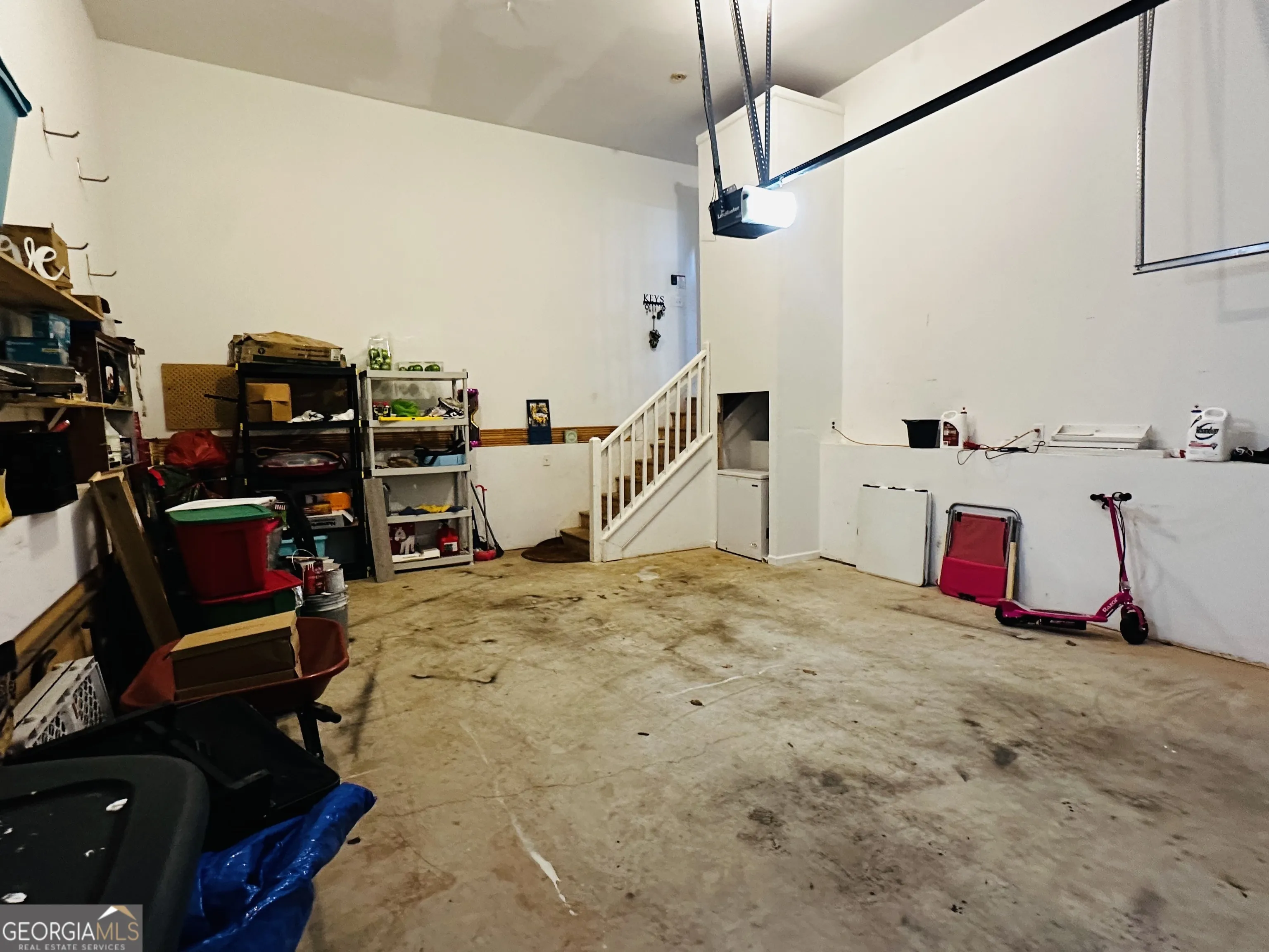 402 Homestead Dr — photo 8 of 39