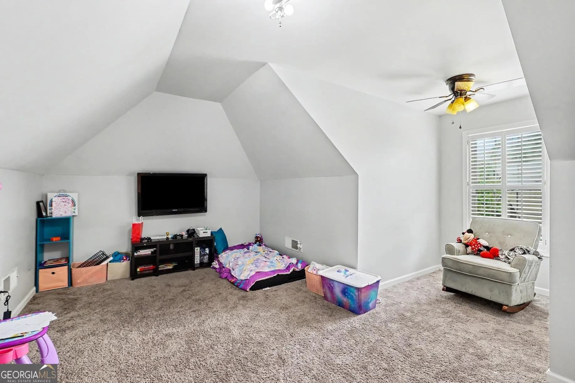 2020 Hubbard Ct — photo 6 of 11