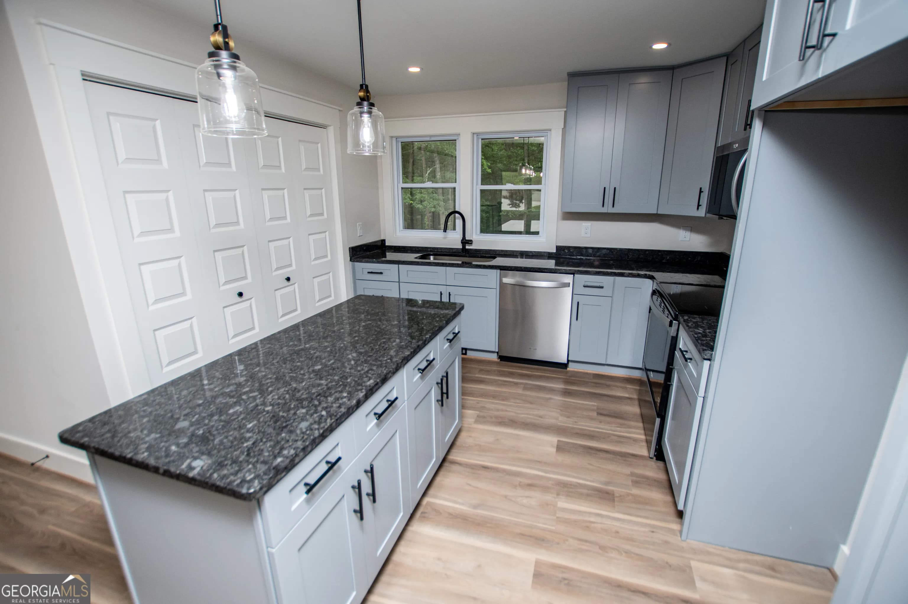 2454 Hilltop Dr — photo 12 of 56