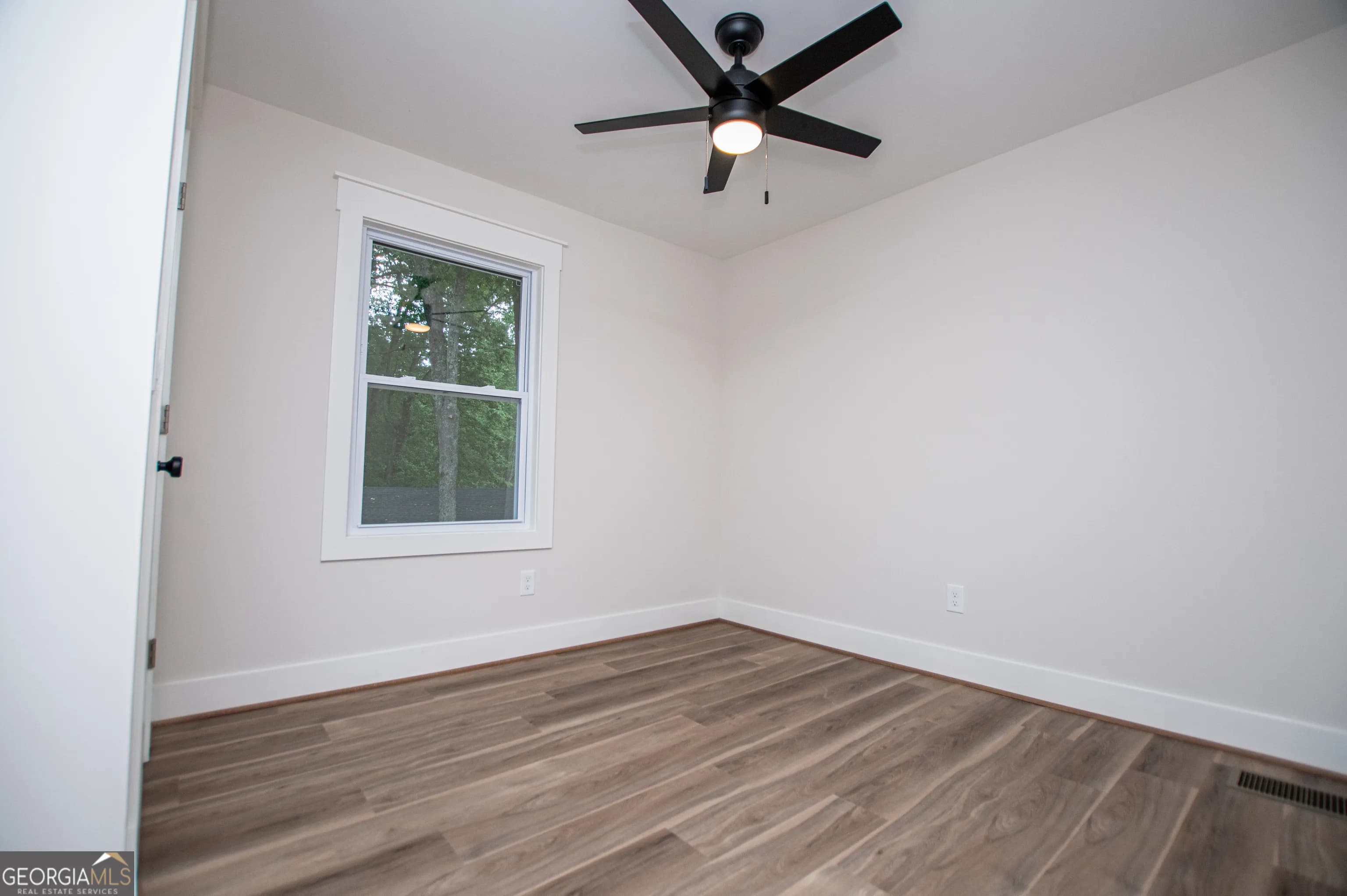 2454 Hilltop Dr — photo 27 of 56