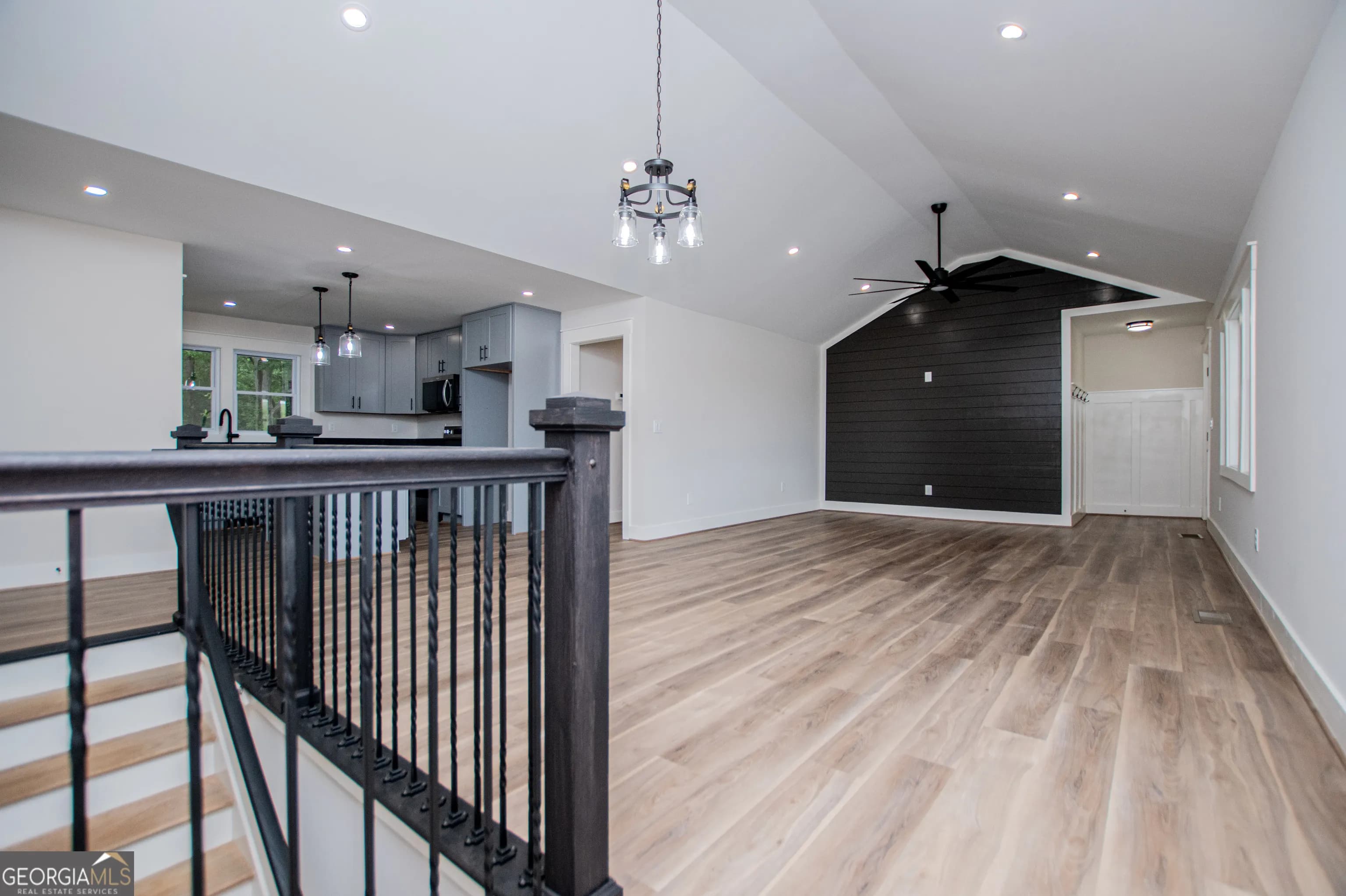 2454 Hilltop Dr — photo 4 of 56