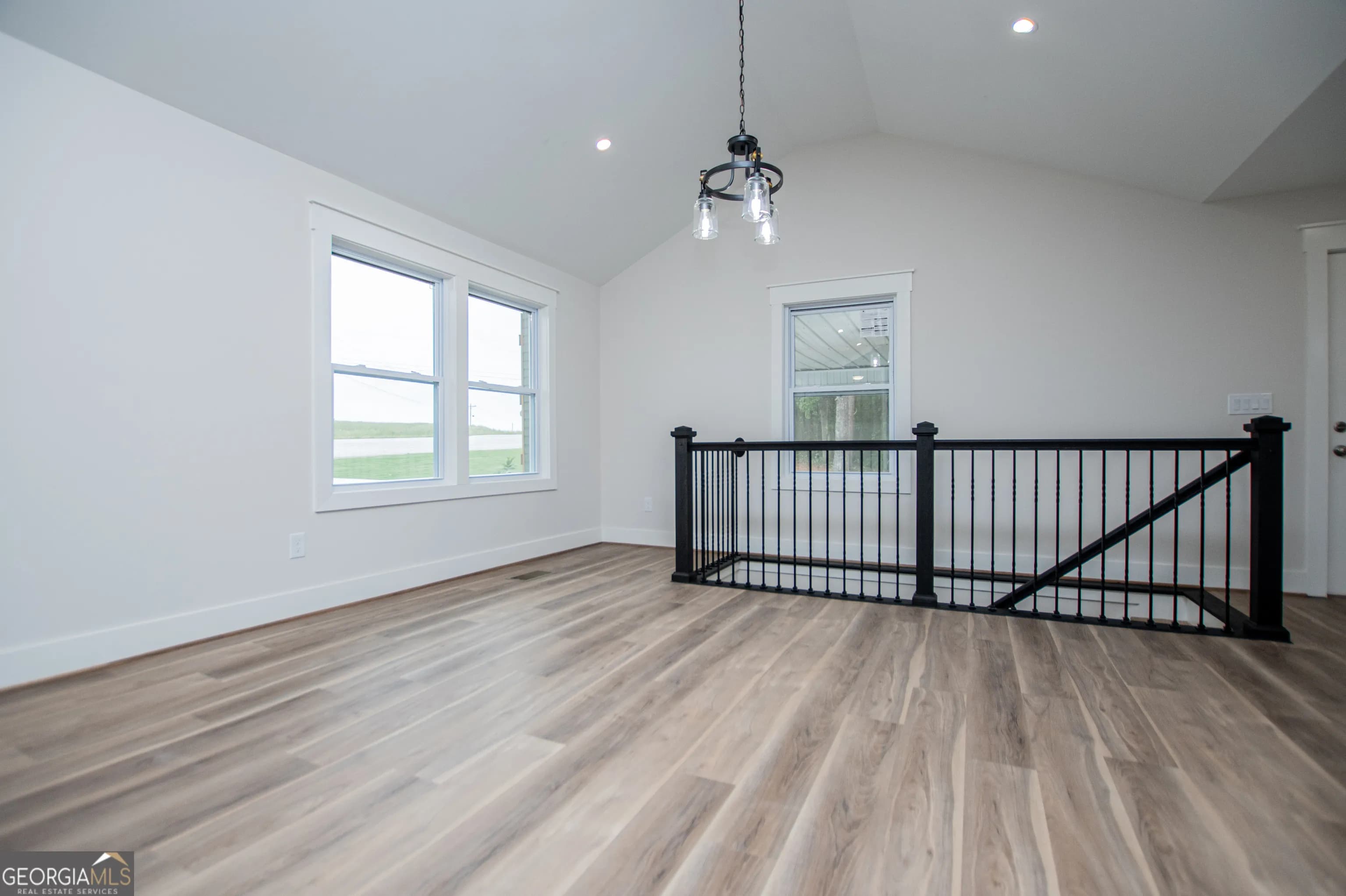 2454 Hilltop Dr — photo 5 of 56