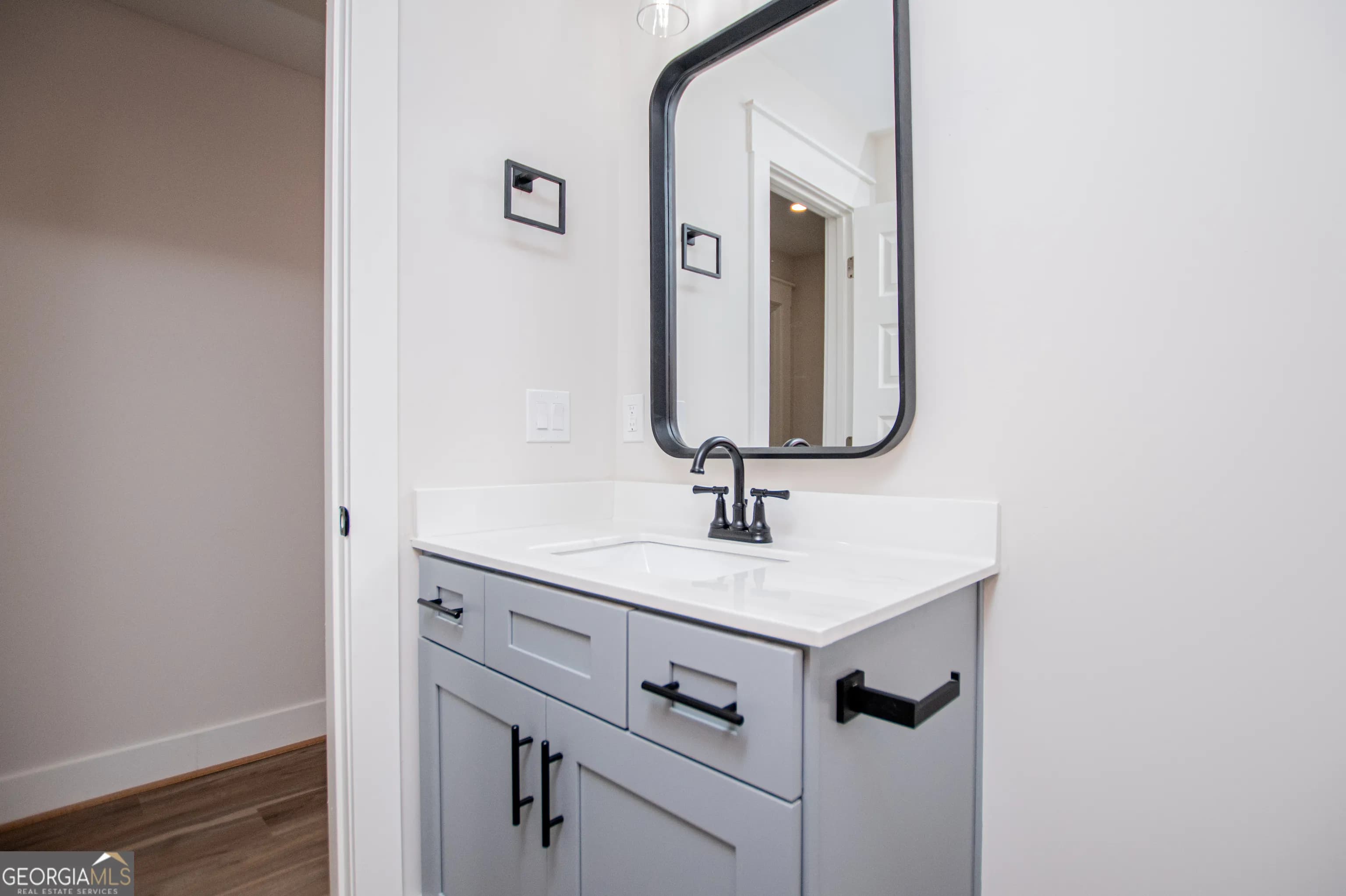 2454 Hilltop Dr — photo 23 of 56