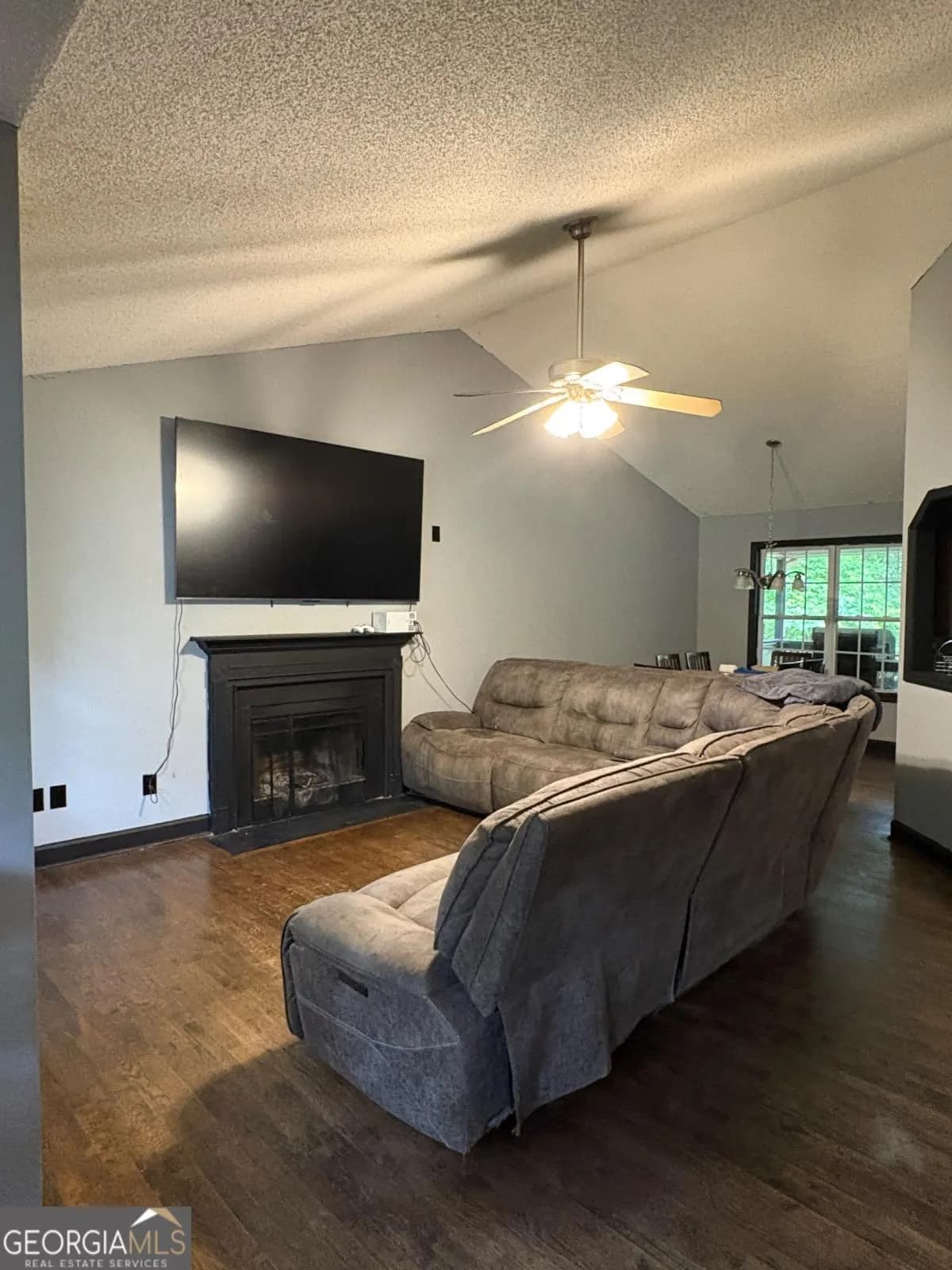 136 Cannon Trl — photo 2 of 18